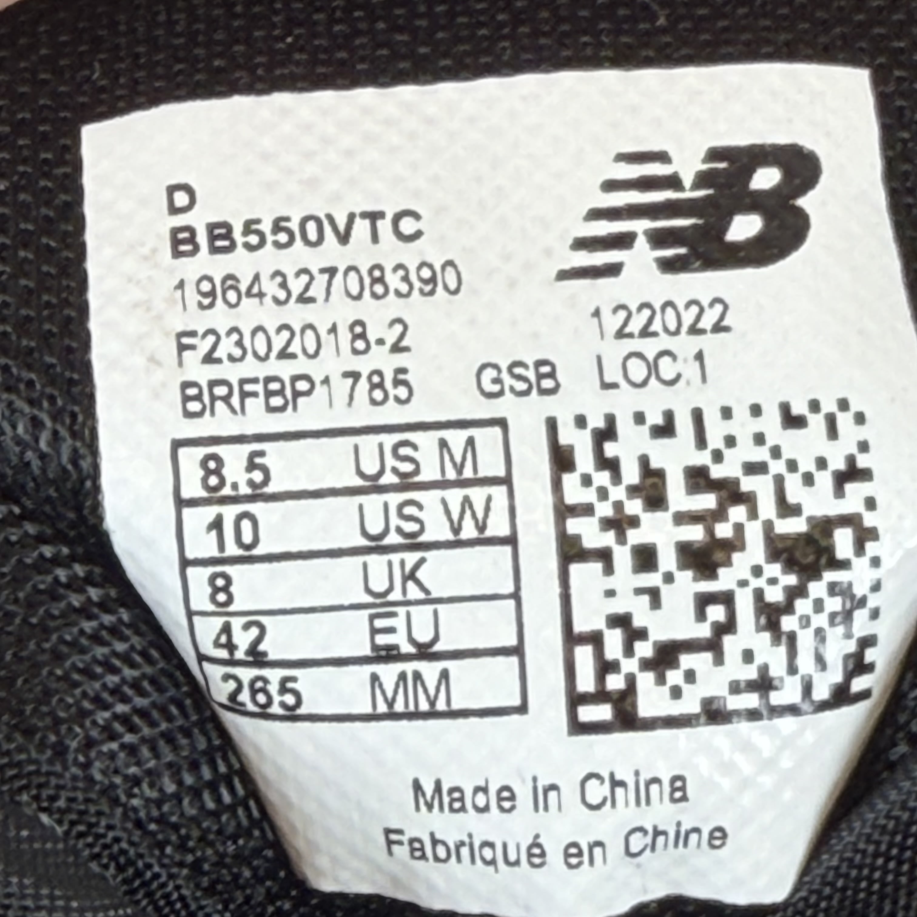SP6376 New Balance 550 Sea Salt Pine Green