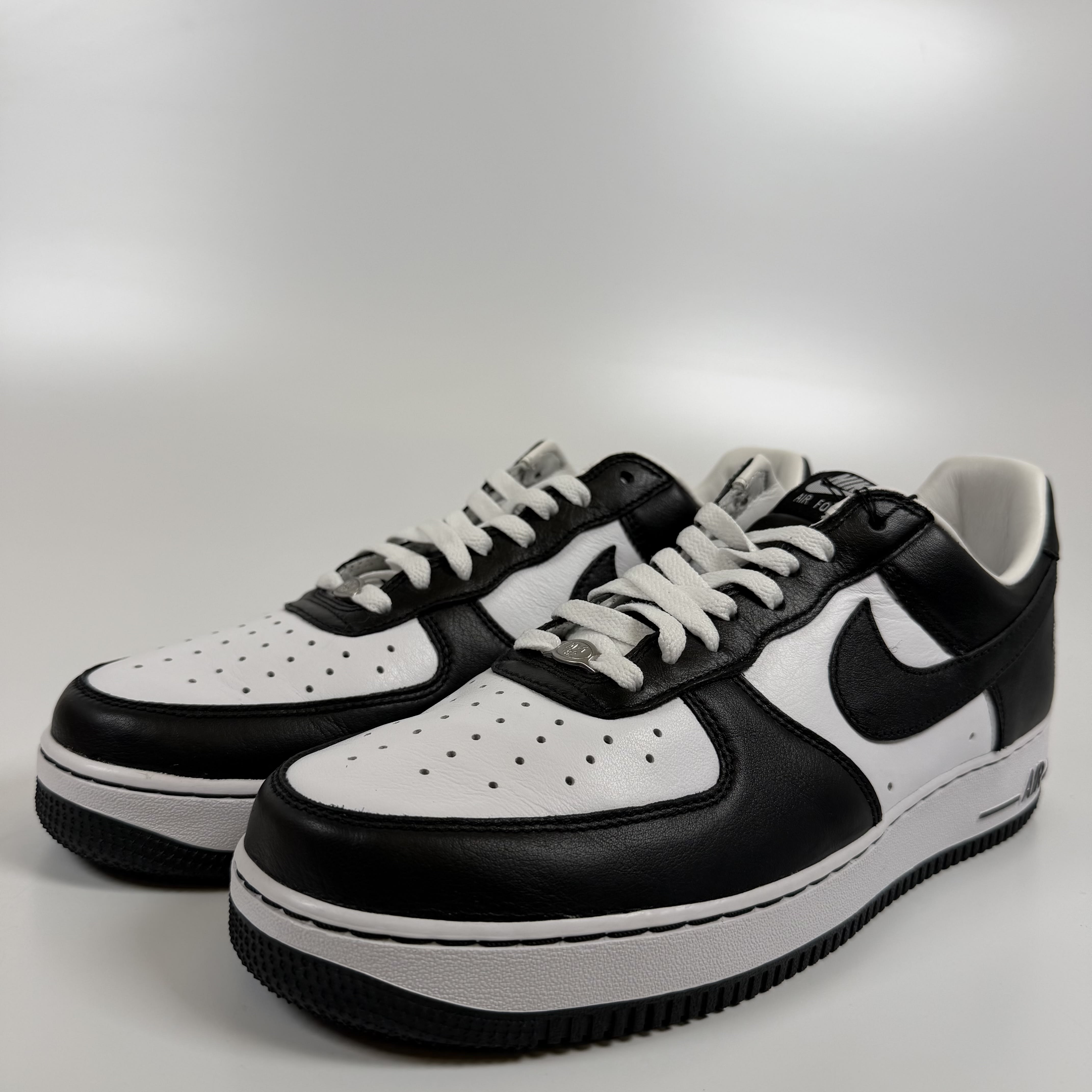 615481 Nike Air Force 1 Low QS Terror Squad Blackout
