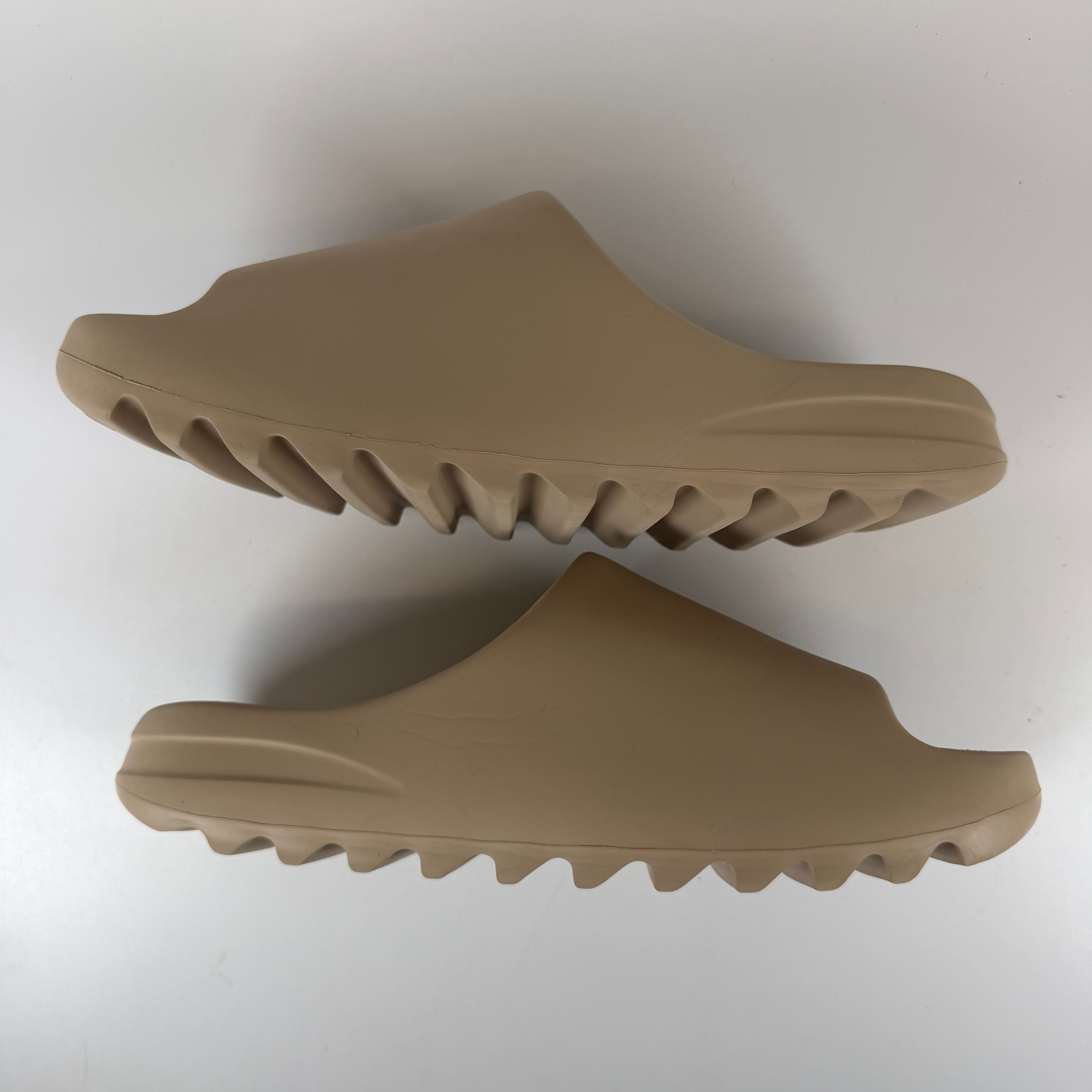 SP5636 adidas Yeezy Slide Pure (First Release)