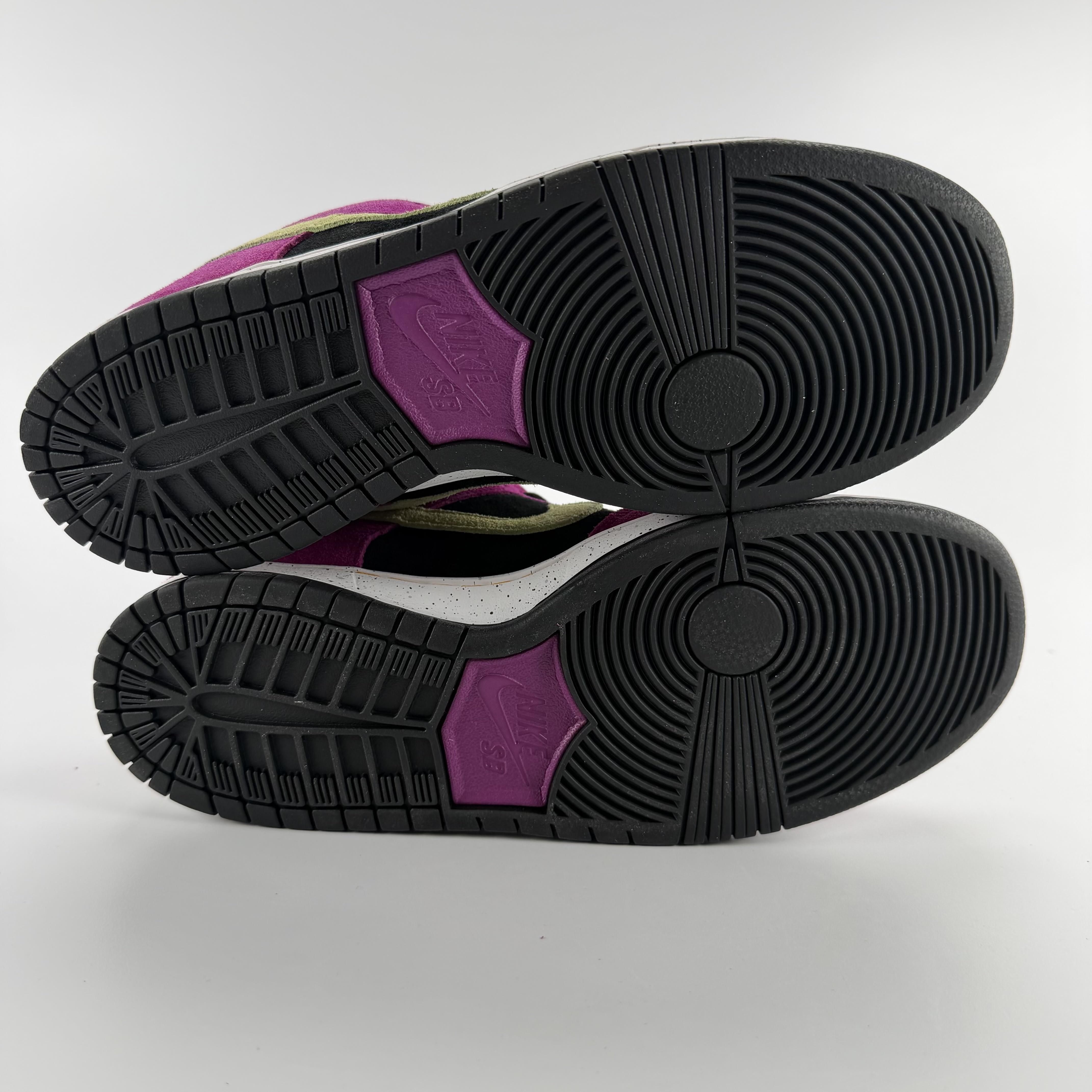 519136 Nike SB Dunk Low Pro ACG Terra Red Plum