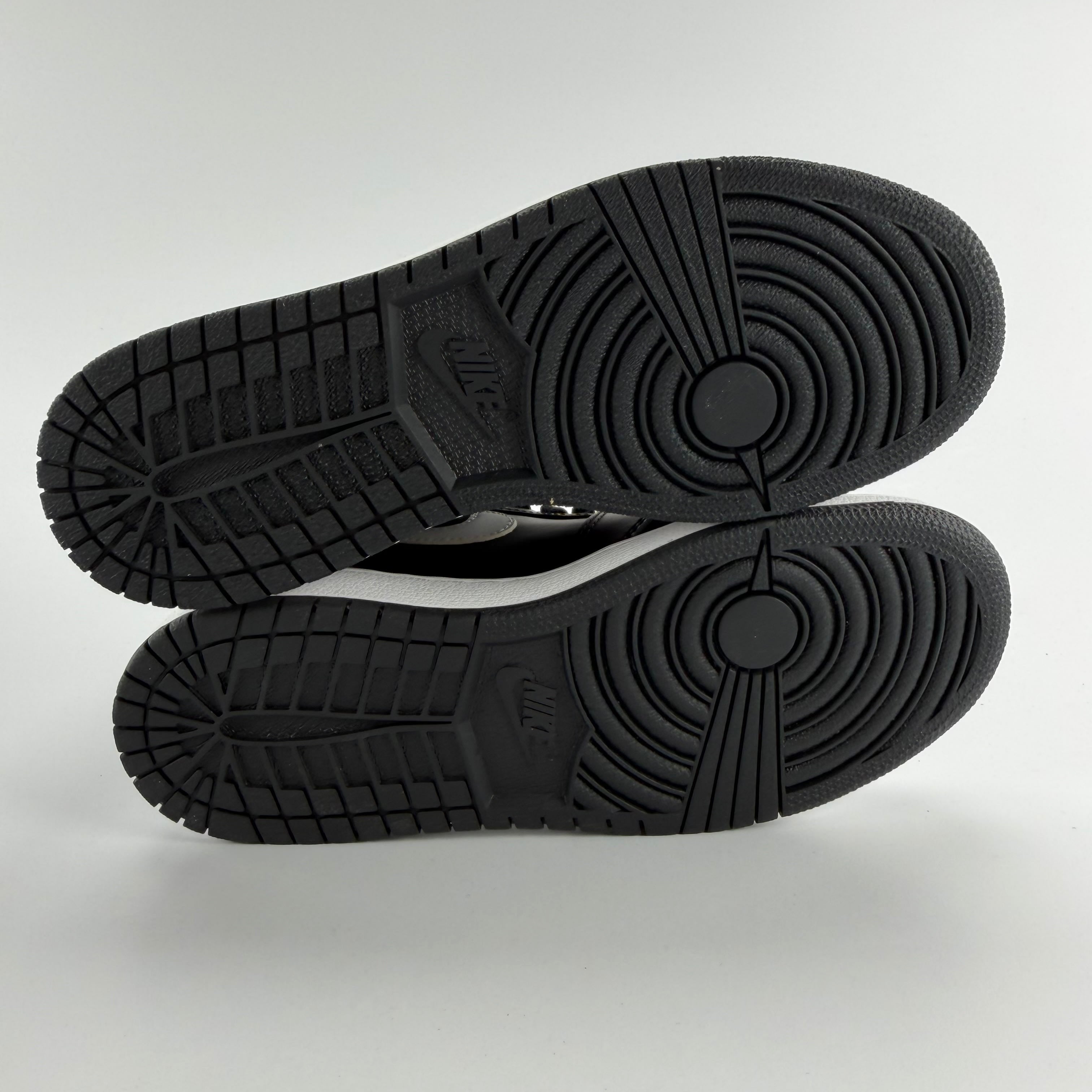 437162 Jordan 1 Retro Yin Yang Black (GS)