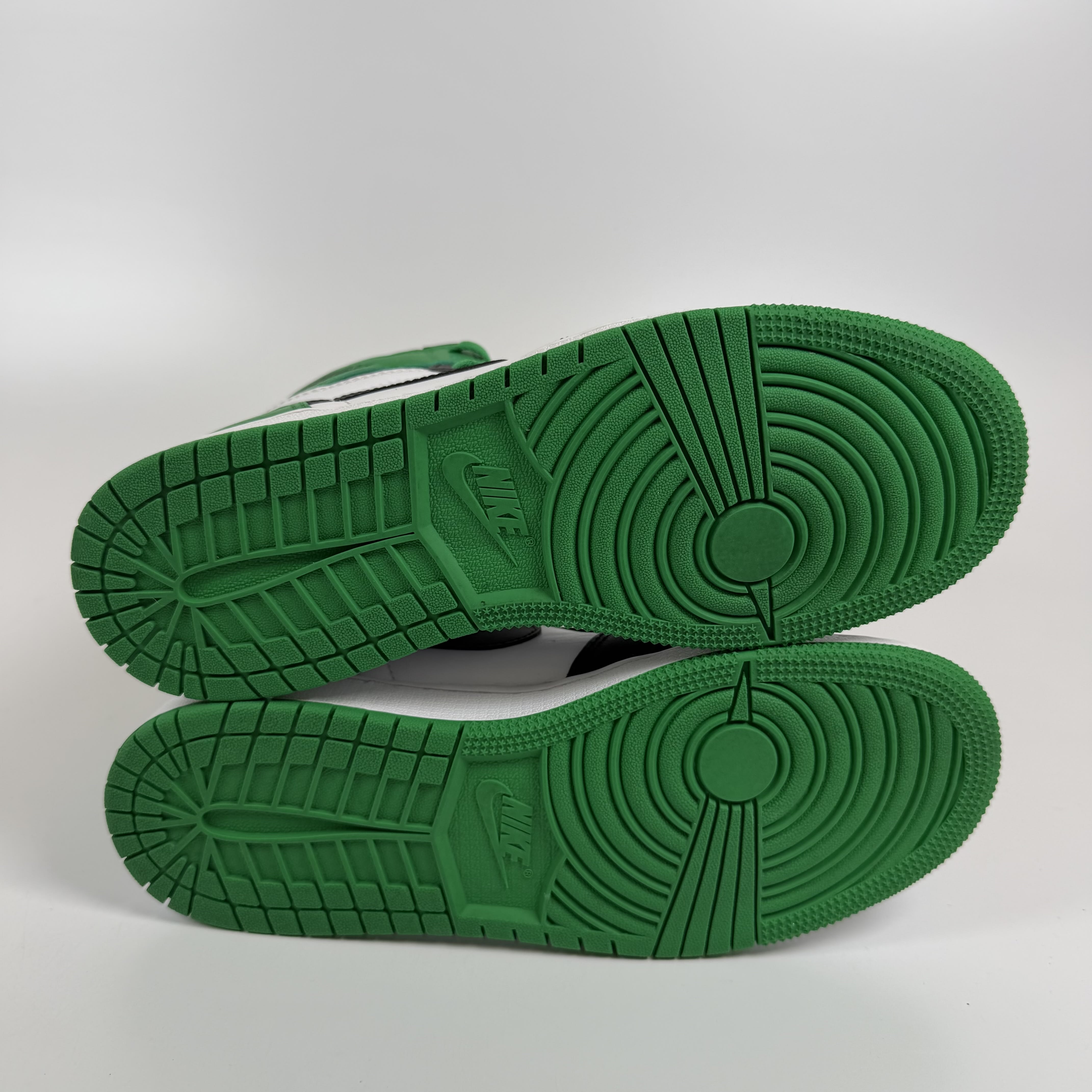 798754 Jordan 1 Retro High OG Lucky Green (GS)