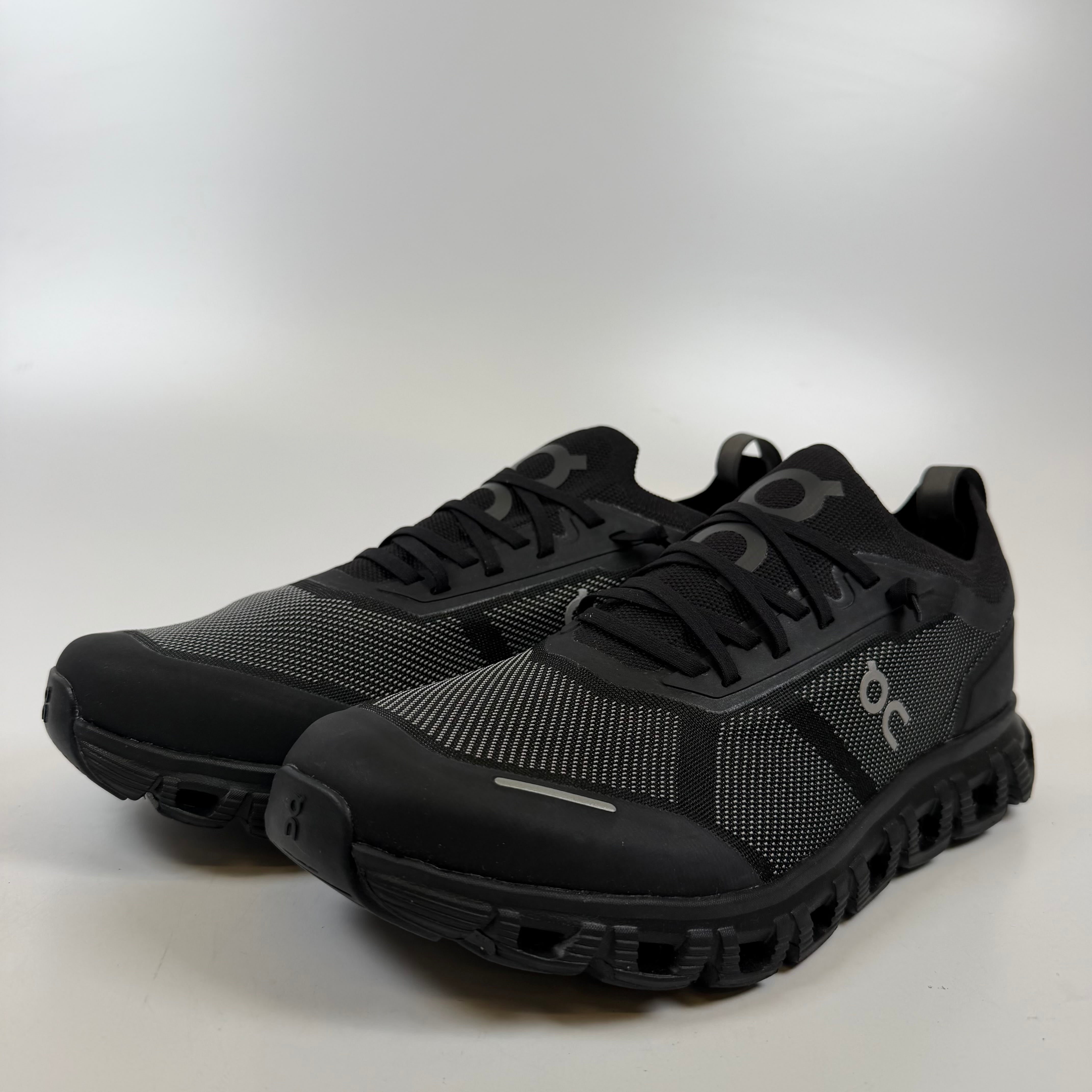 SP13588 On Running Cloud 6 Versa Black Eclipse