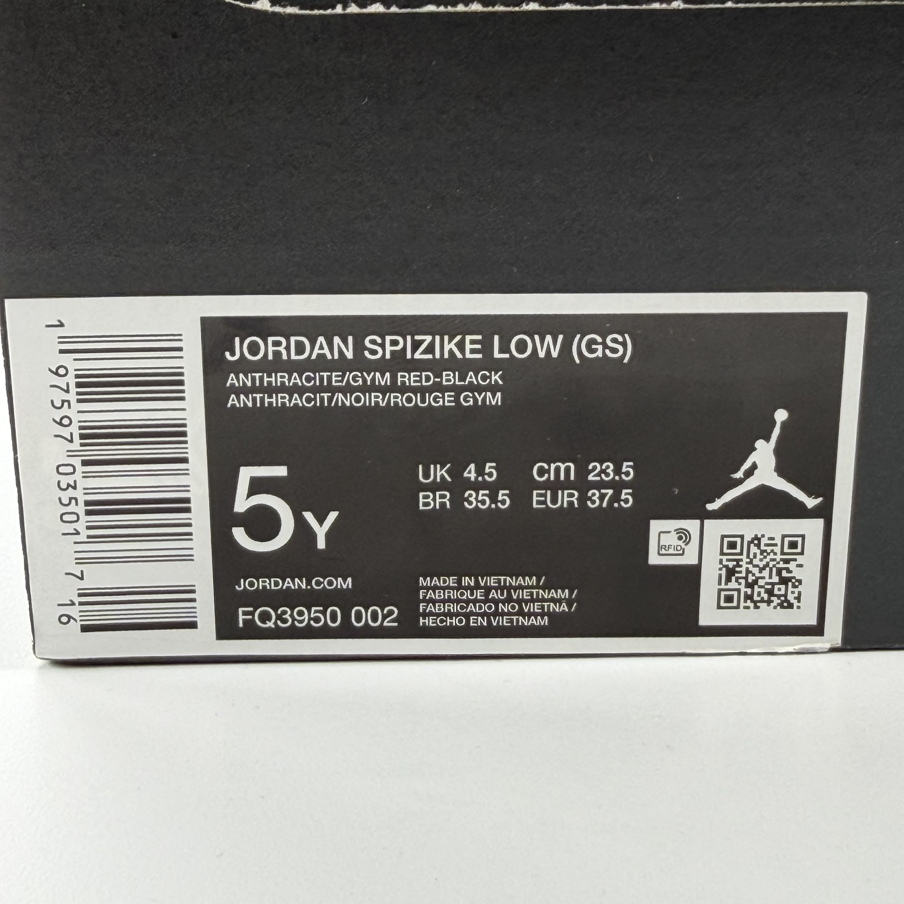 585534 Jordan Spizike Low Anthracite Gym Red (GS)