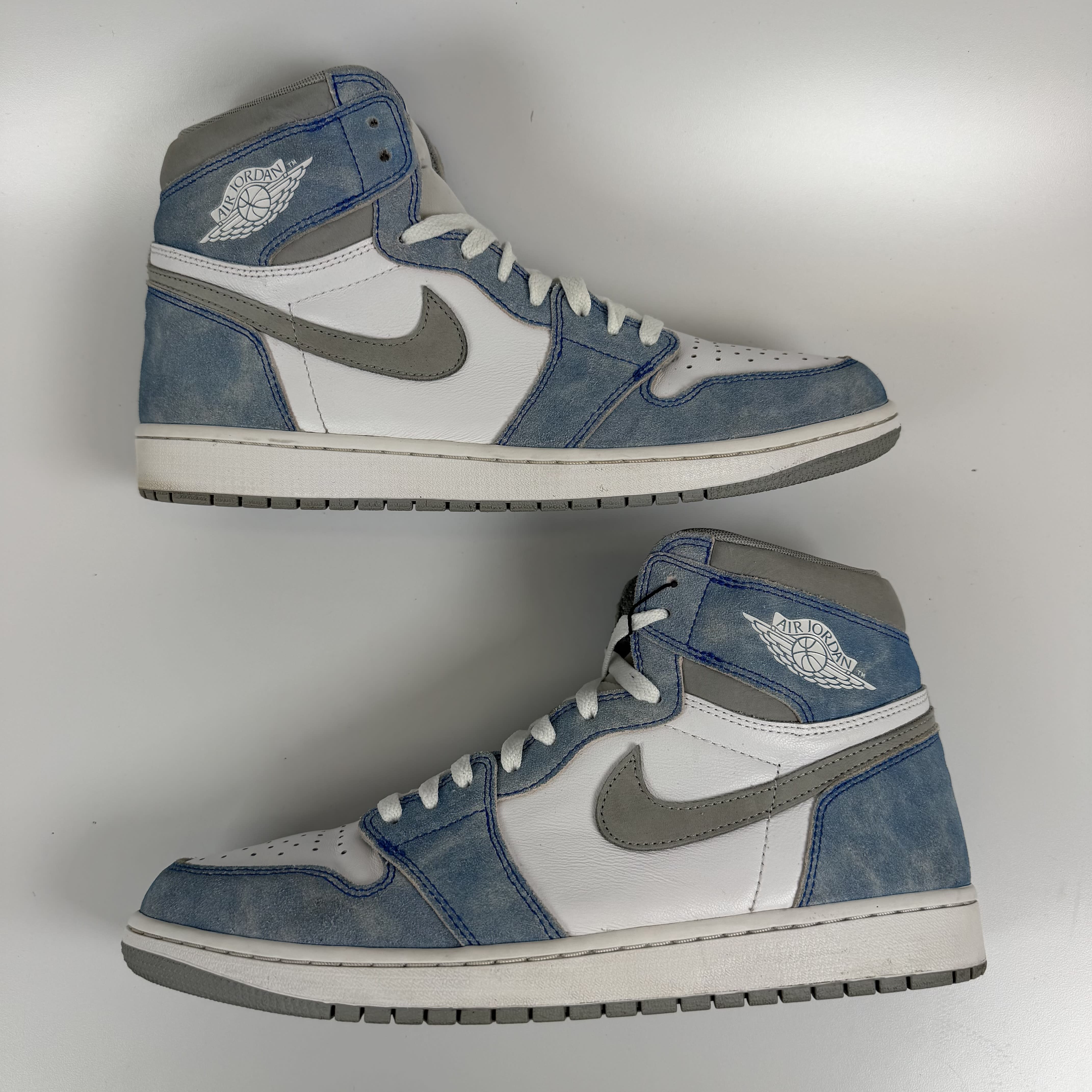 657447 Jordan 1 Retro High OG Hyper Royal