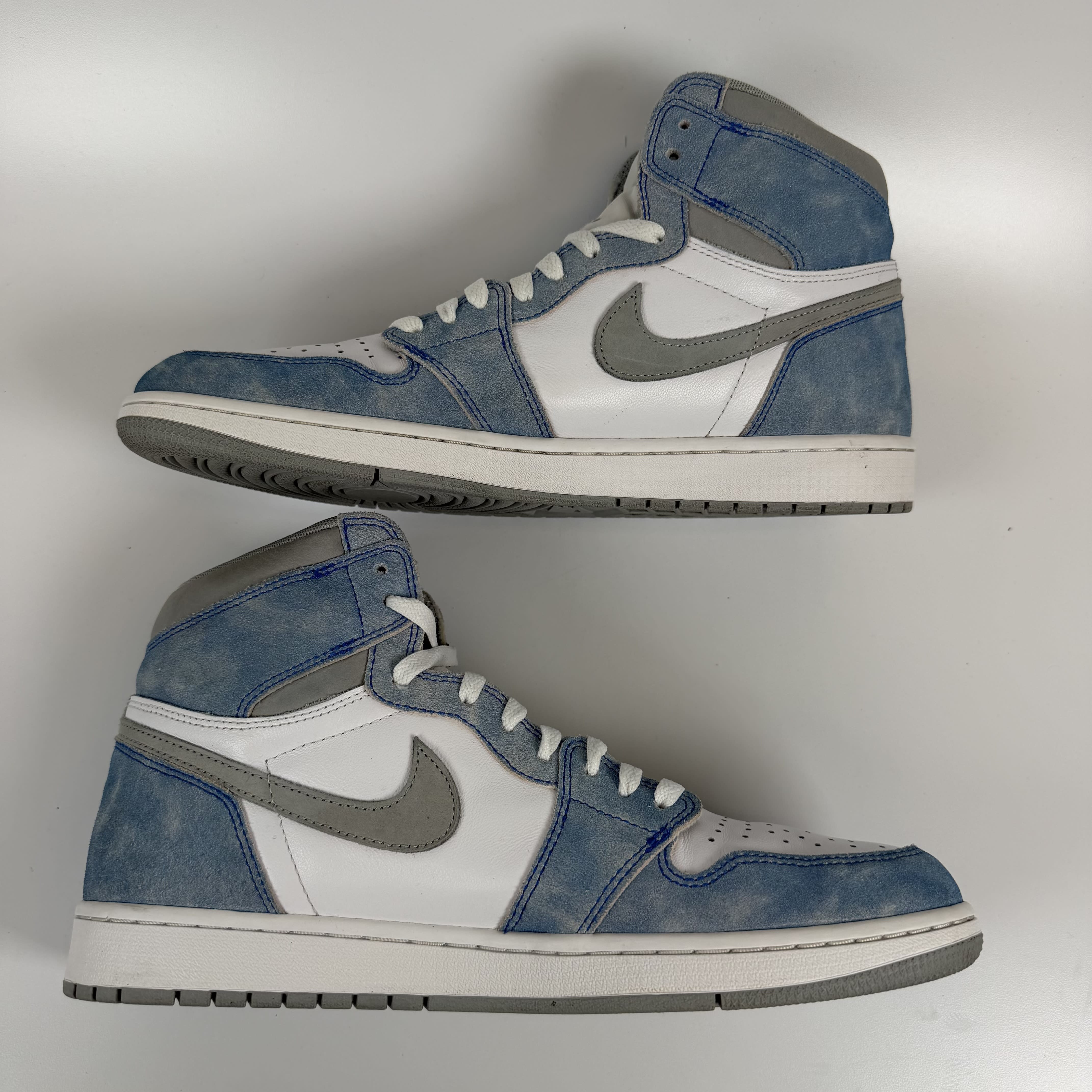 657447 Jordan 1 Retro High OG Hyper Royal
