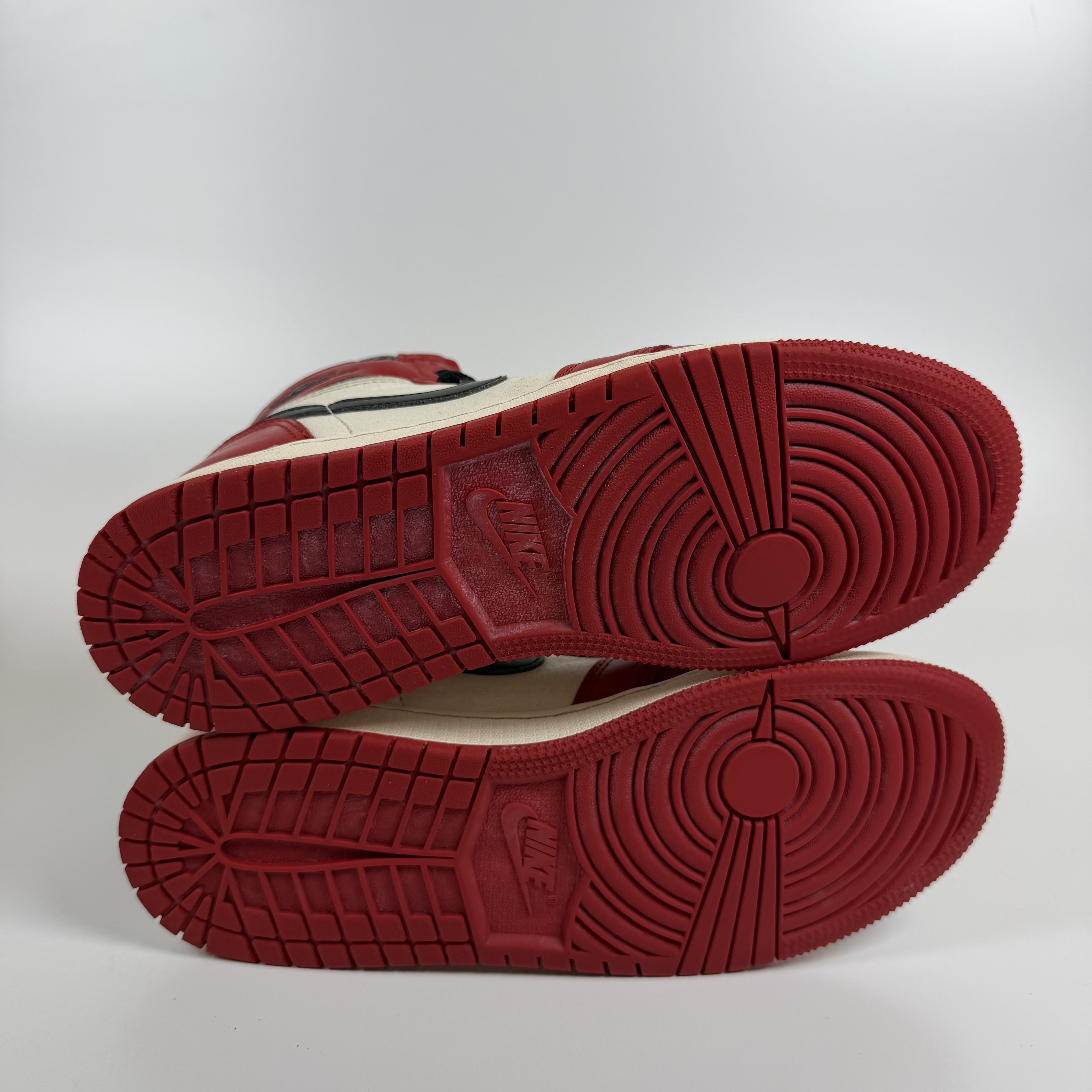 446285 Air Jordan 1 Retro High OG GS 'Chicago Lost & Found'