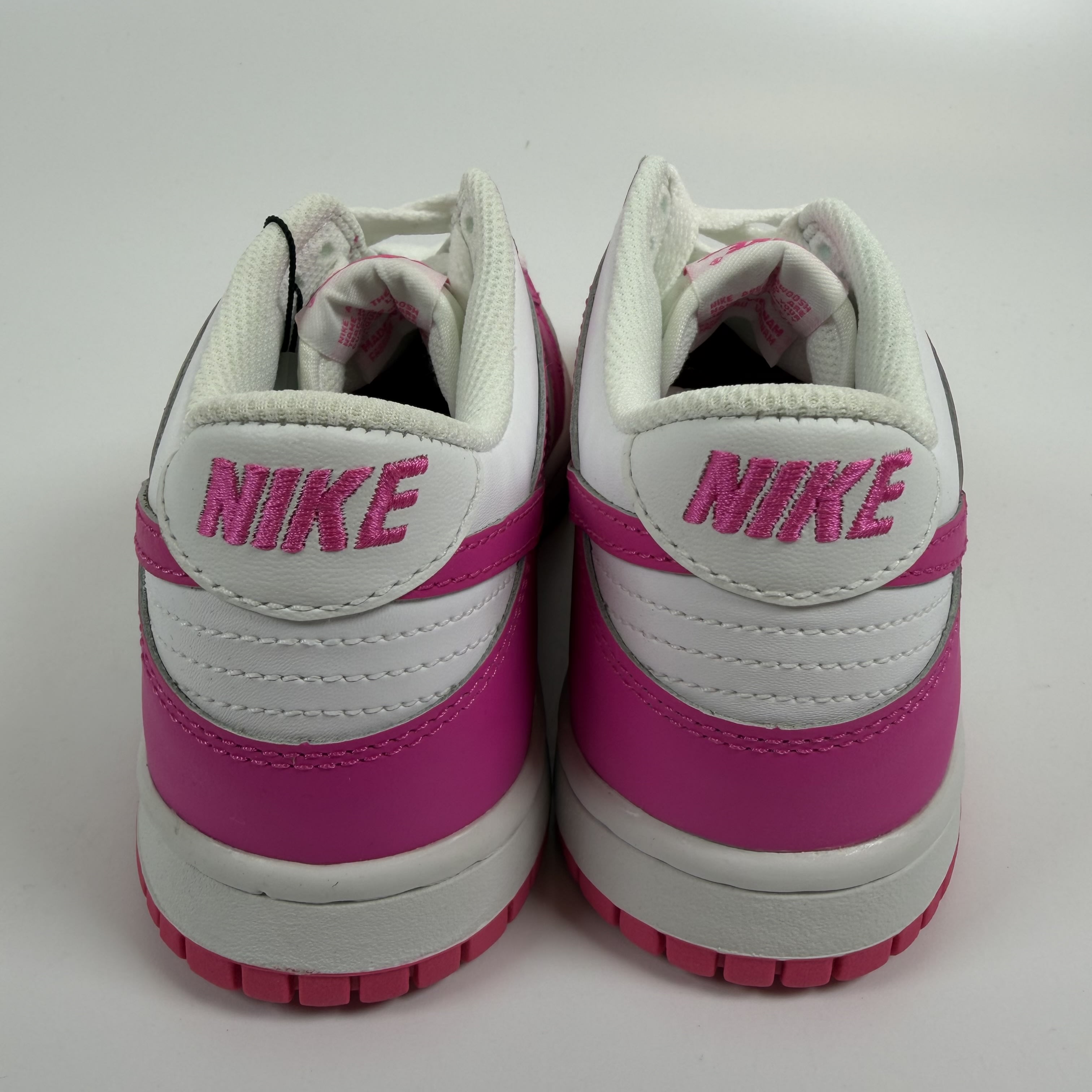 269387 Nike Dunk Low Laser Fuchsia (GS)