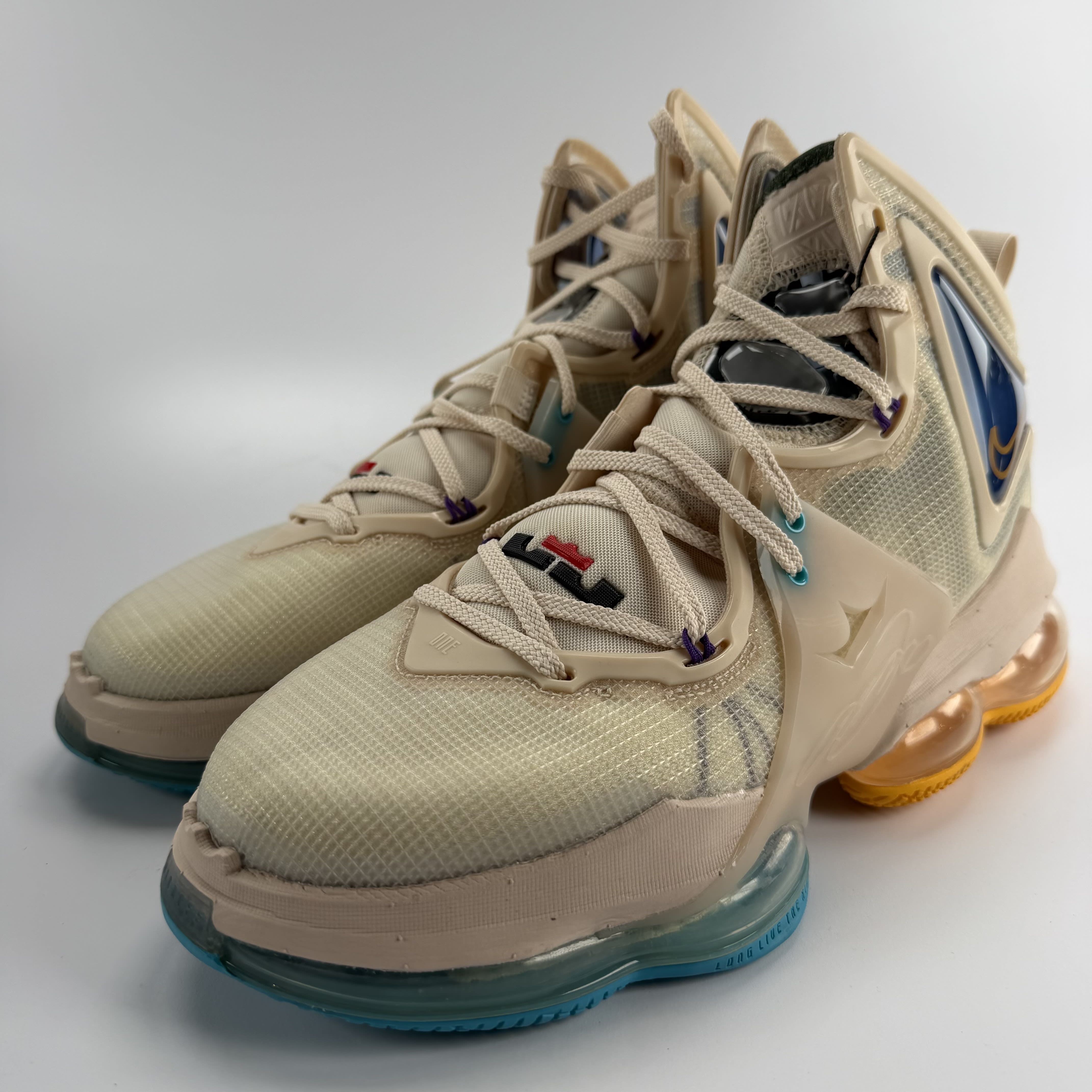 469395 Nike LeBron 19 Minneapolis Lakers