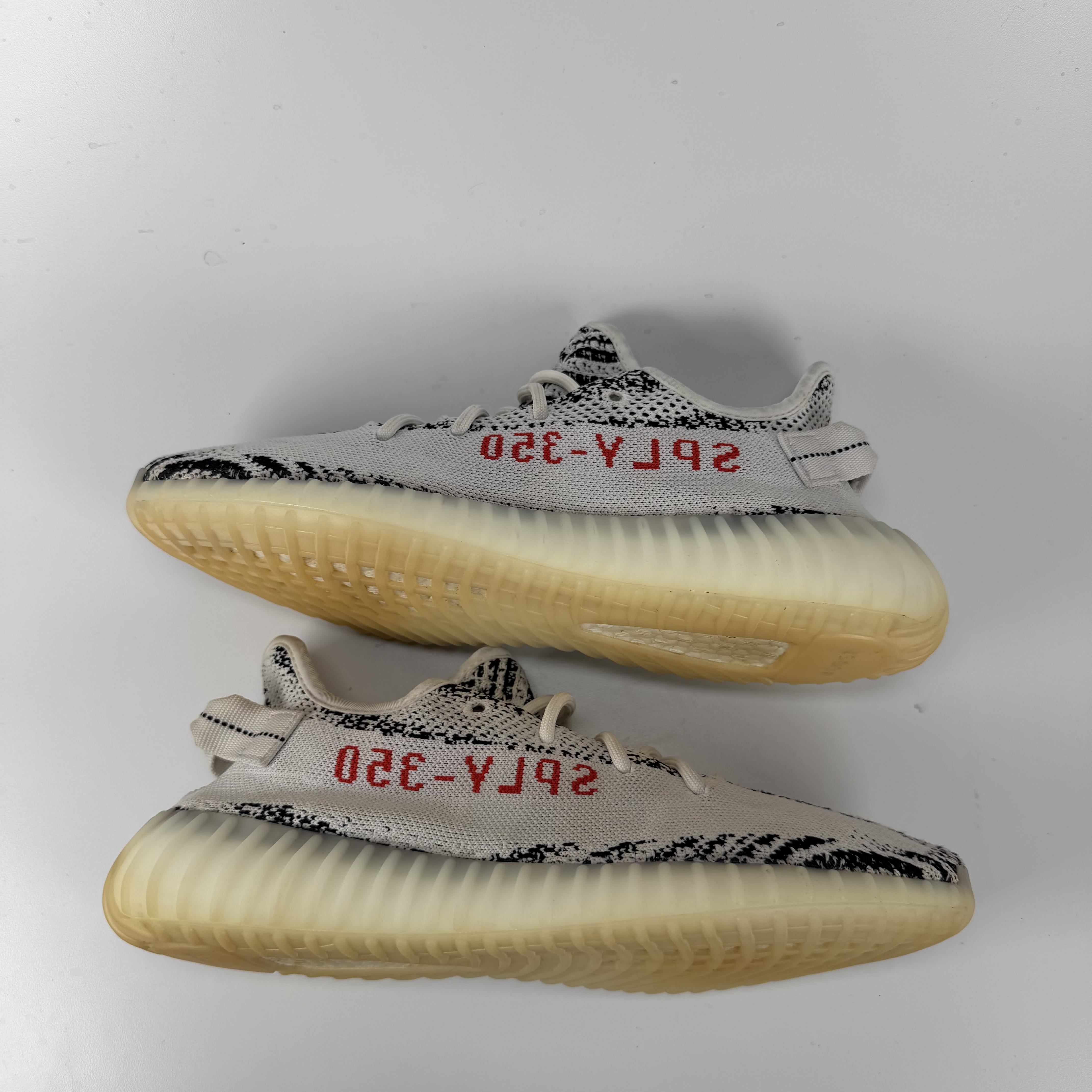 819417 adidas Yeezy Boost 350 V2 Zebra