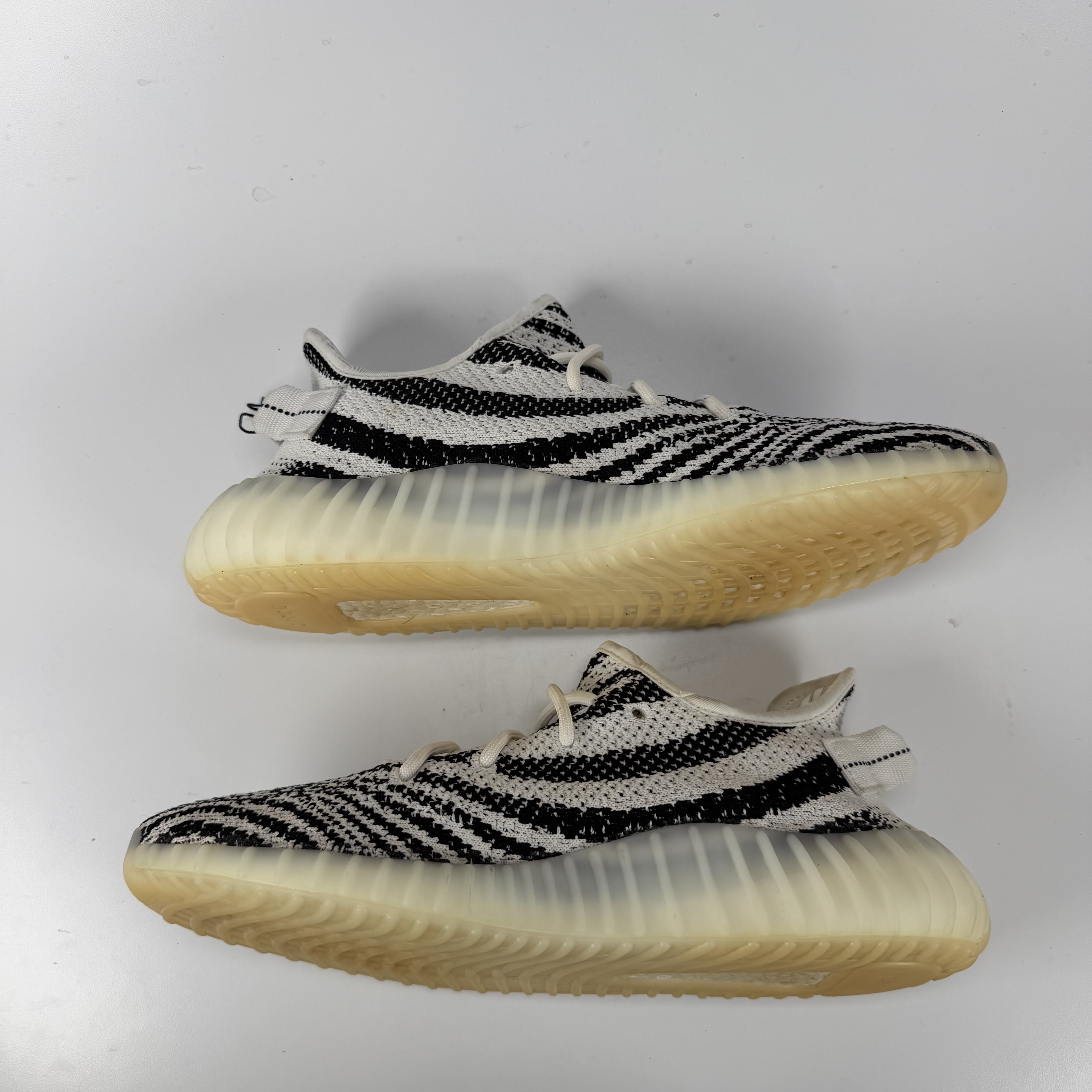 819417 adidas Yeezy Boost 350 V2 Zebra