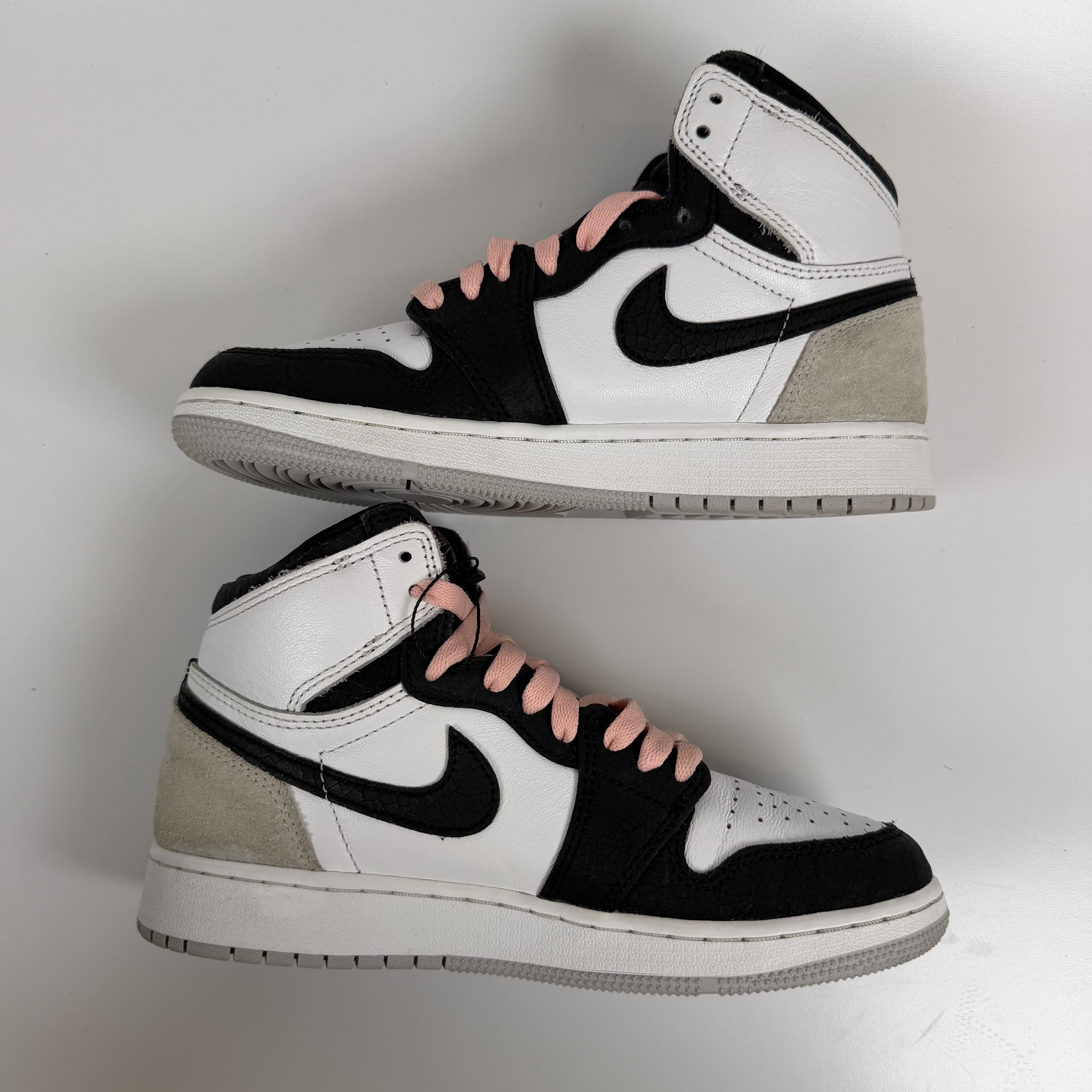 589219 Jordan 1 Retro High OG Bleached Coral (GS)