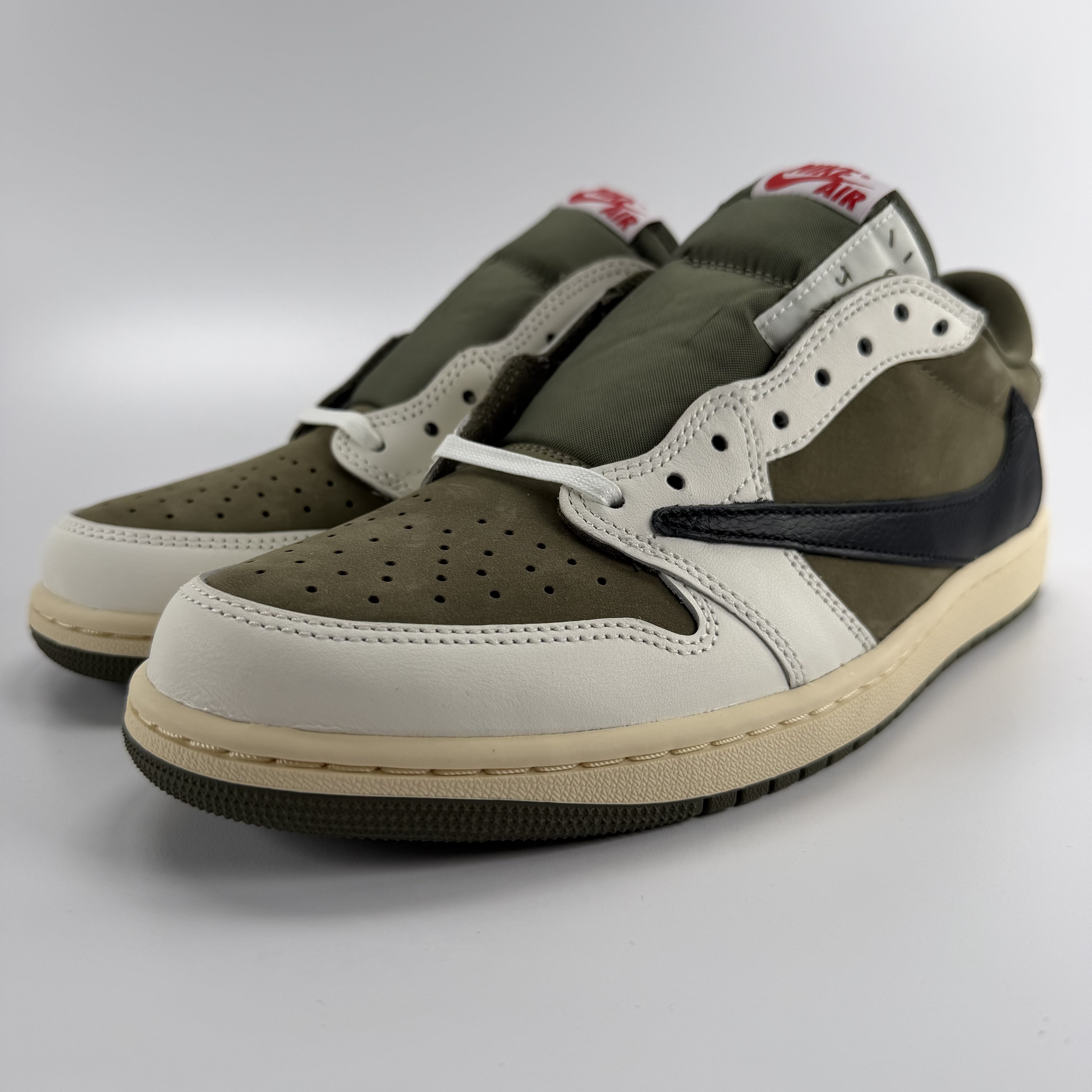 256216 Travis Scott x Air Jordan 1 Retro Low OG SP 'Reverse Olive / Medium Olive'