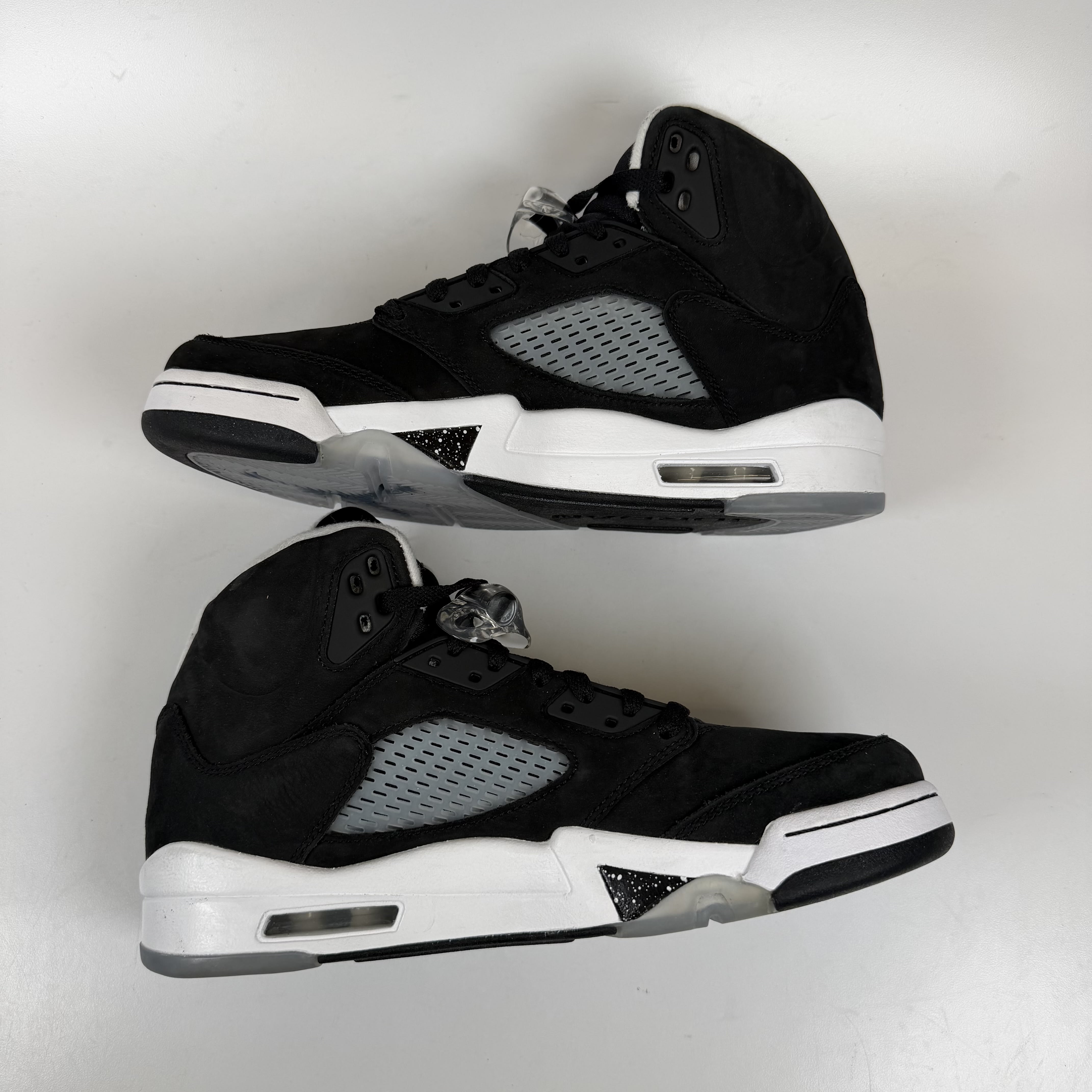 [SP13654] Jordan 5 Retro Moonlight (2021)