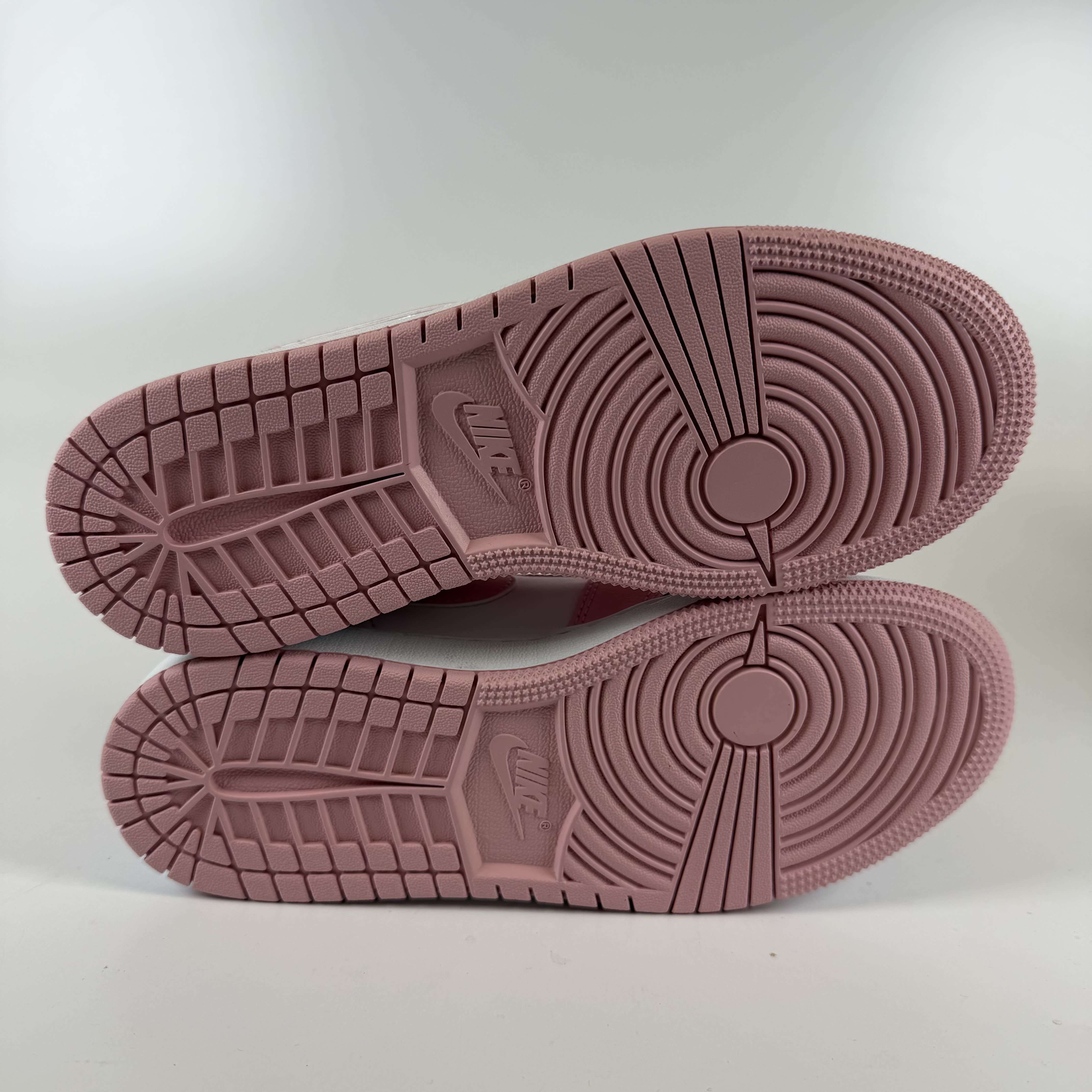 SP6237 Jordan 1 Low Medium Soft Pink White (GS)