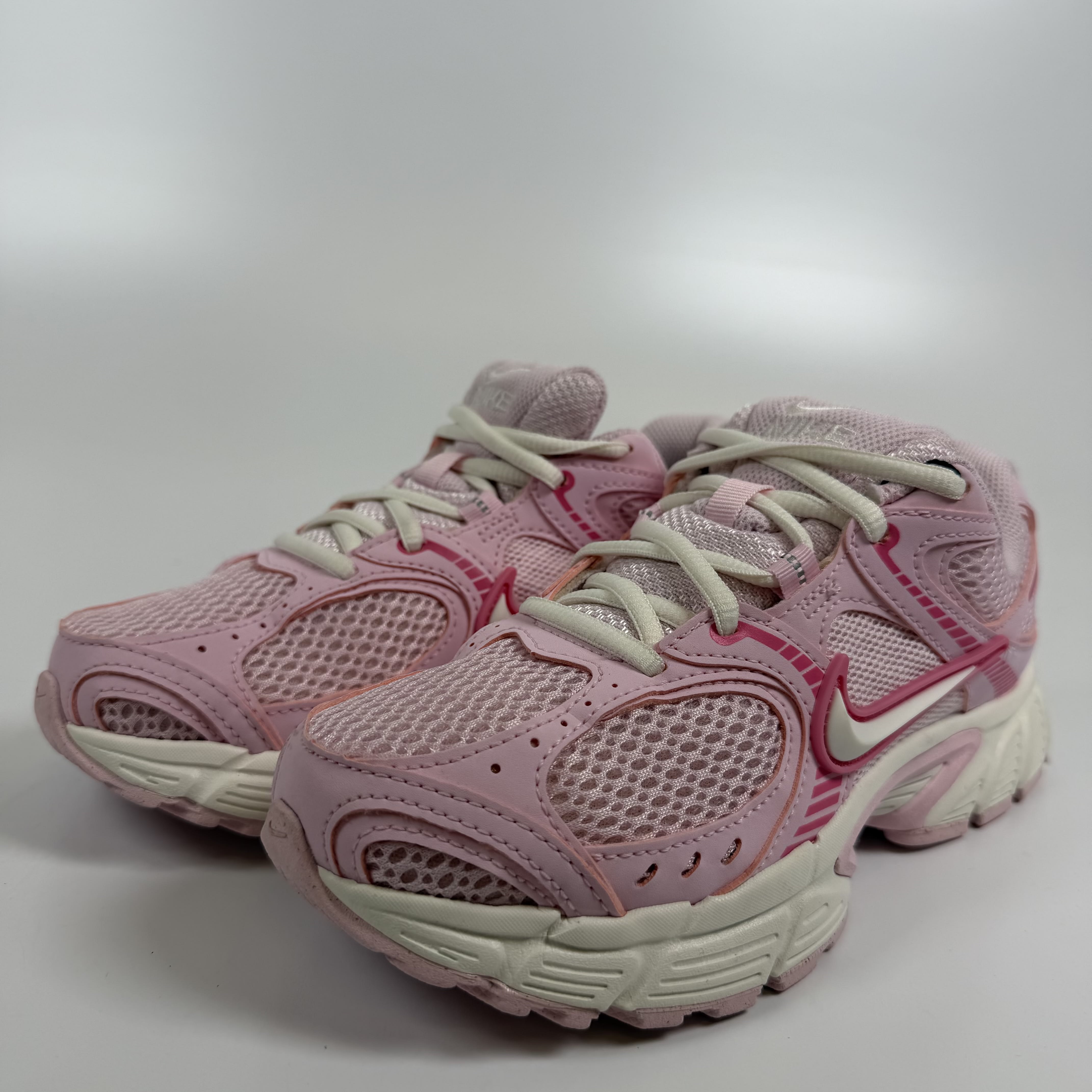 SP8008 Nike V5 RNR Pink Foam Pinksicle (Women's)