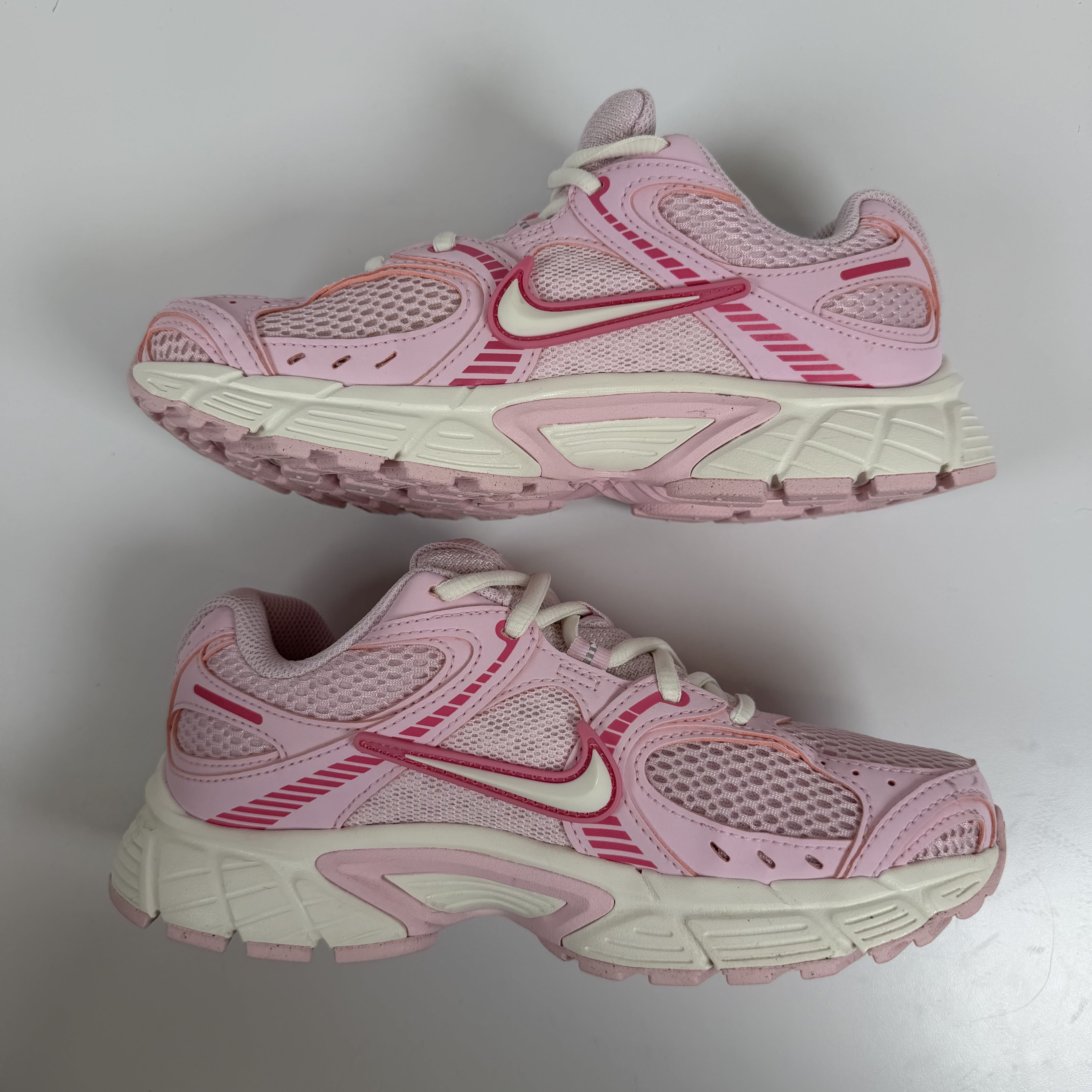 SP8008 Nike V5 RNR Pink Foam Pinksicle (Women's)