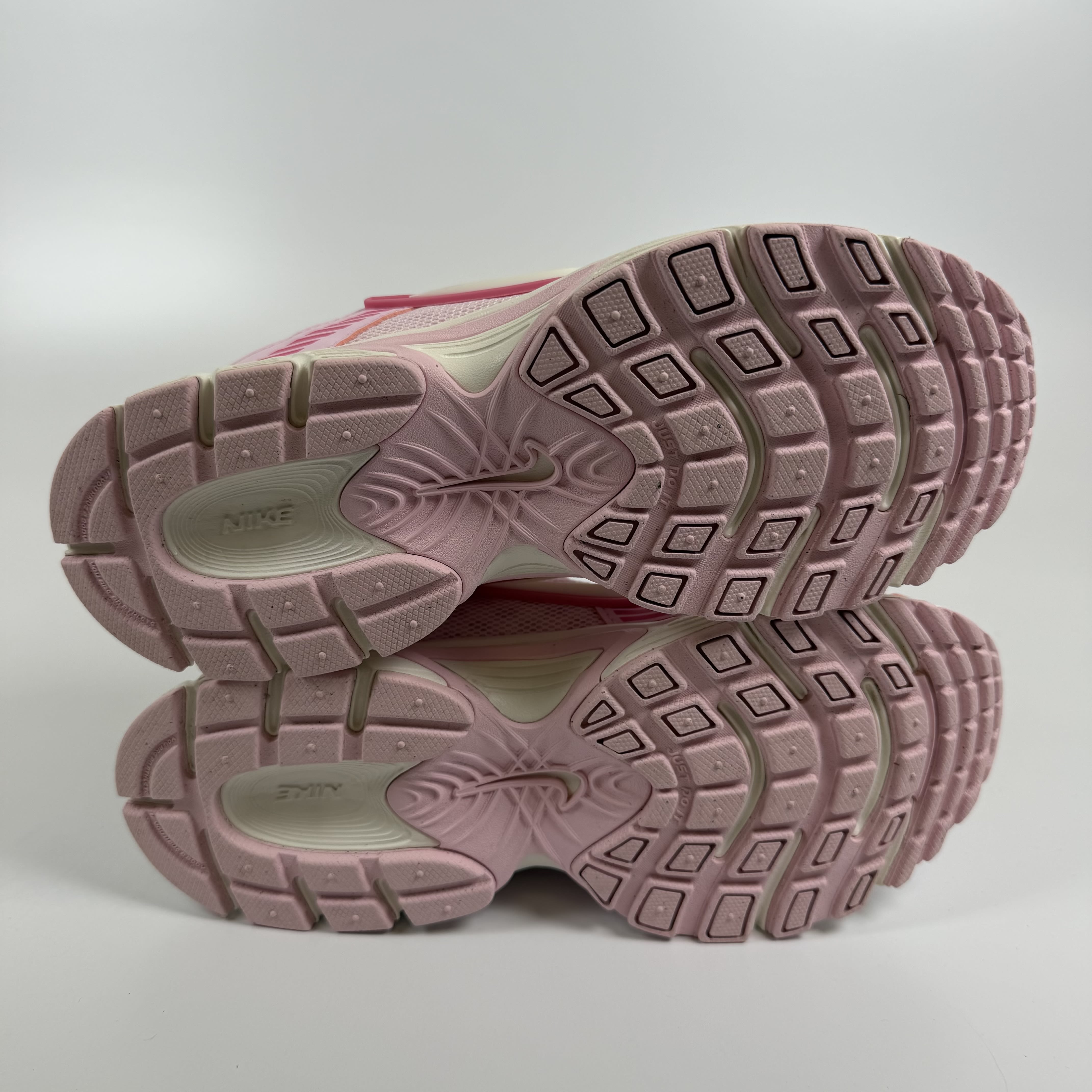 SP8008 Nike V5 RNR Pink Foam Pinksicle (Women's)