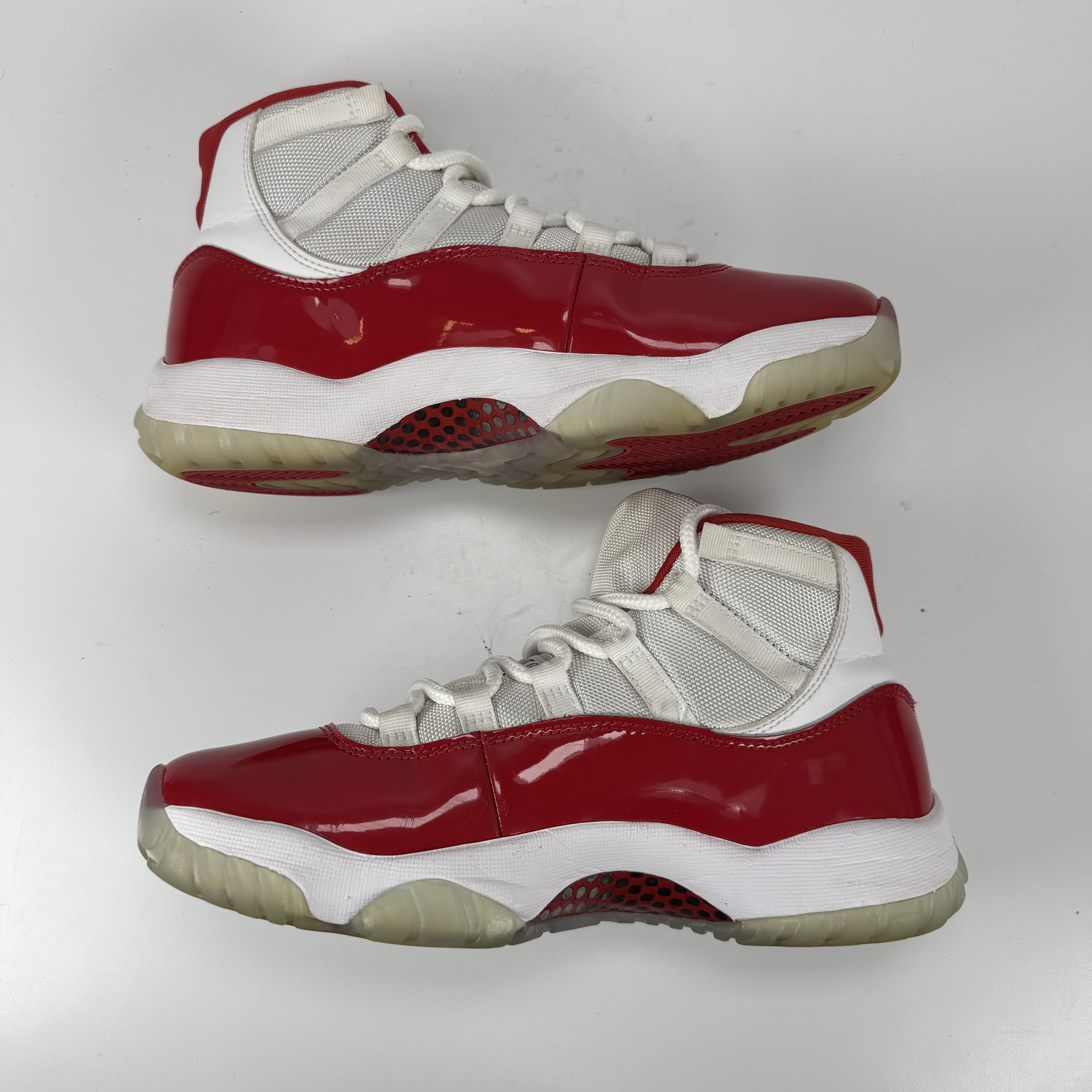 820706 Jordan 11 Retro Cherry (2022)