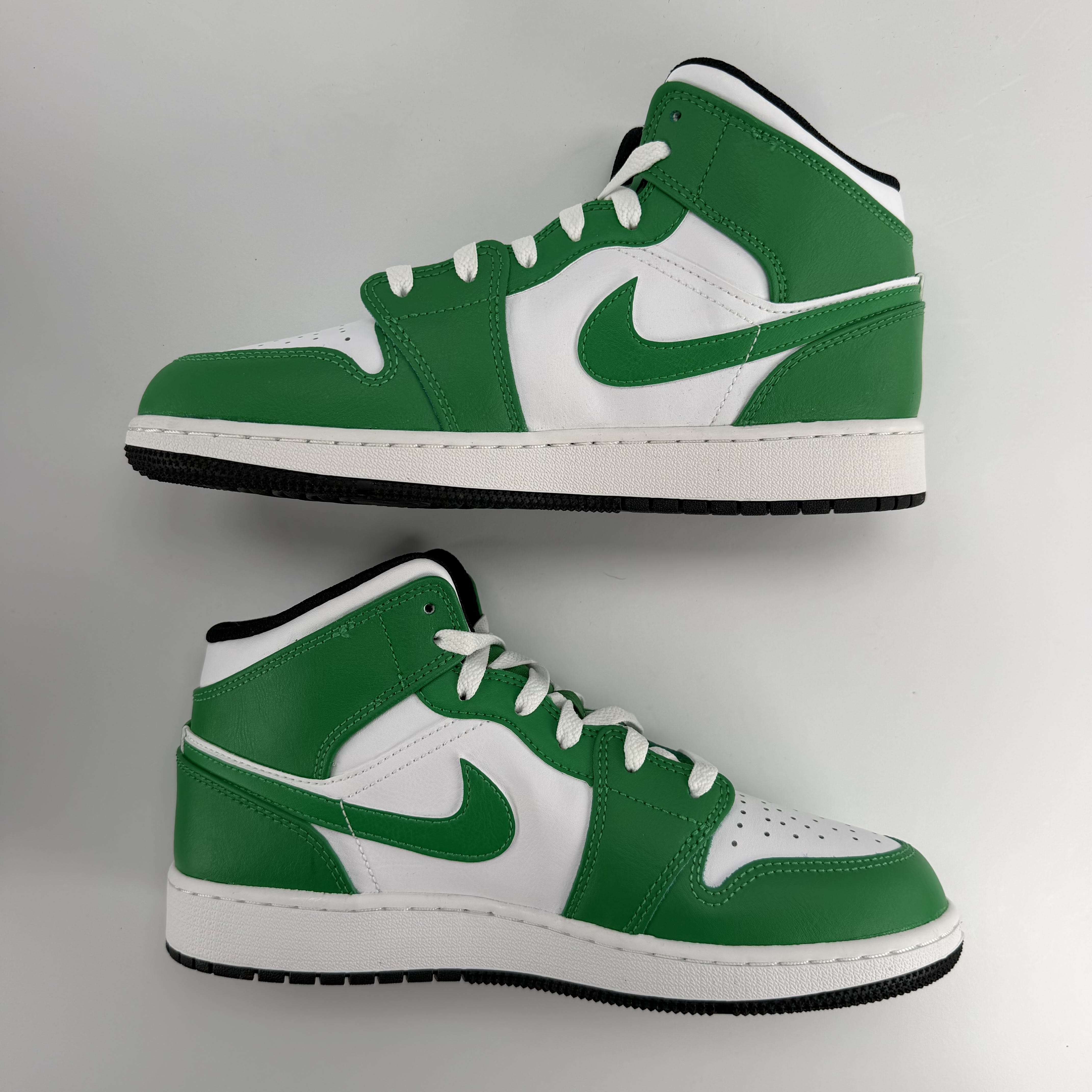 437191 Air Jordan 1 Mid GS 'Lucky Green'