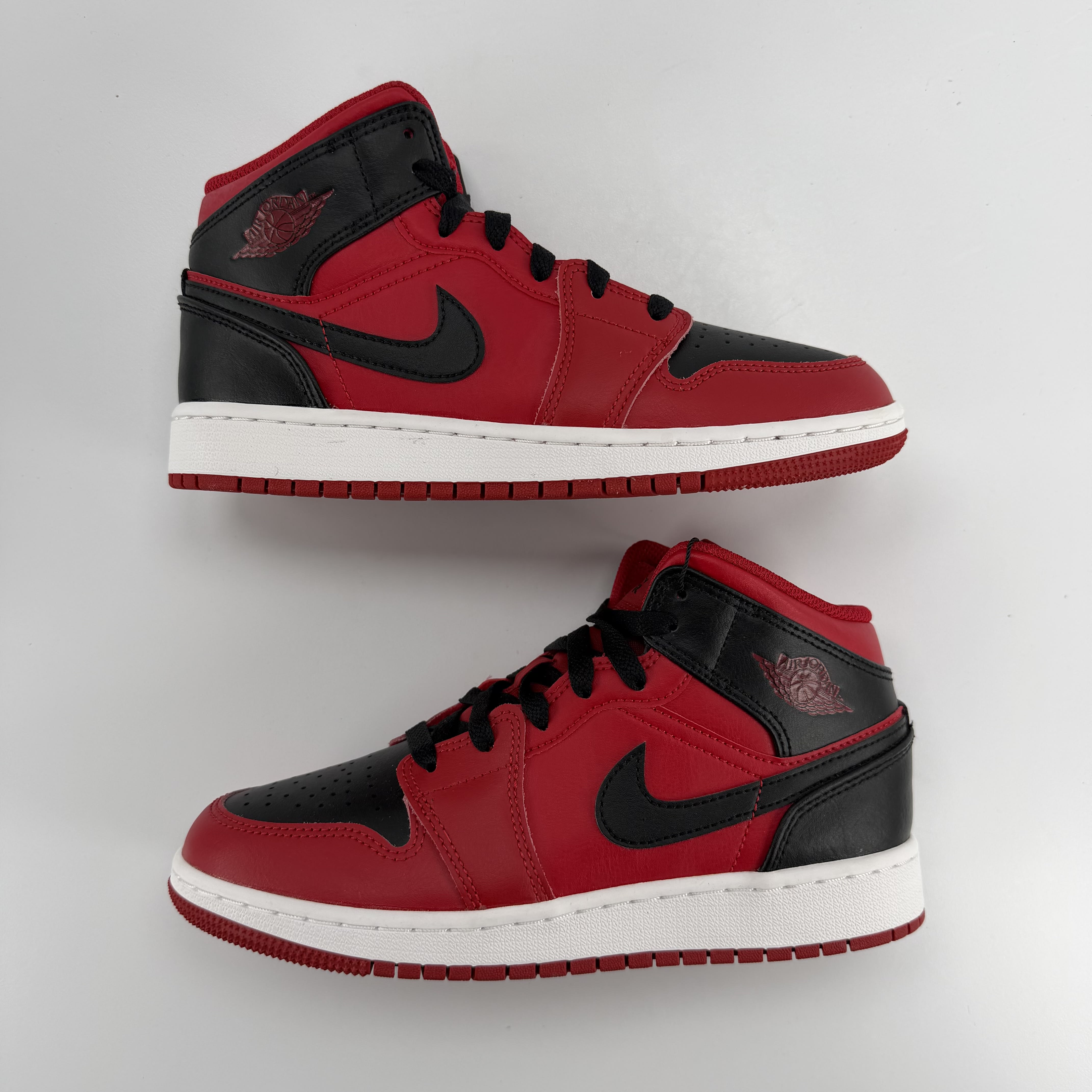 587541 Air Jordan 1 Mid GS 'Reverse Bred'