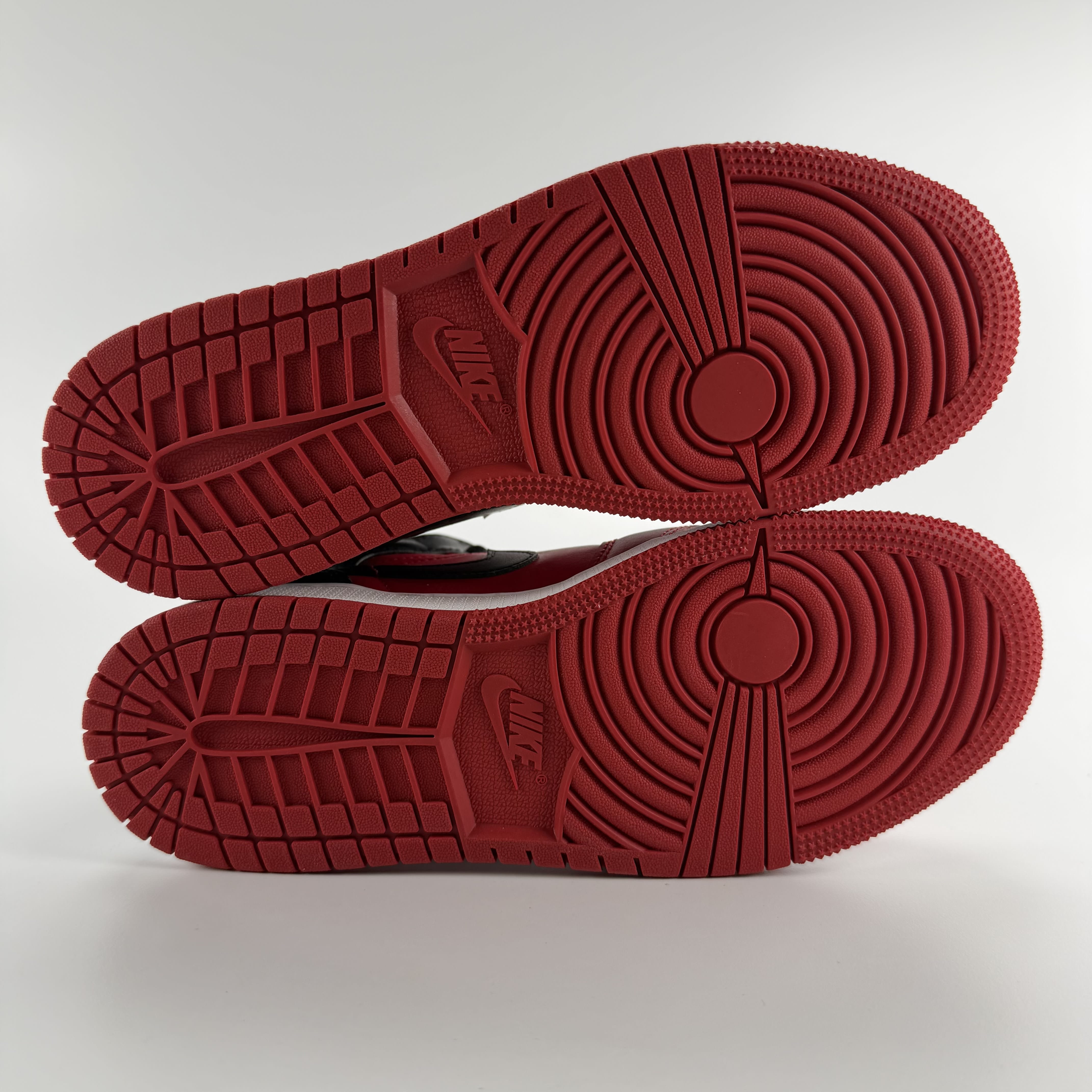 587541 Air Jordan 1 Mid GS 'Reverse Bred'