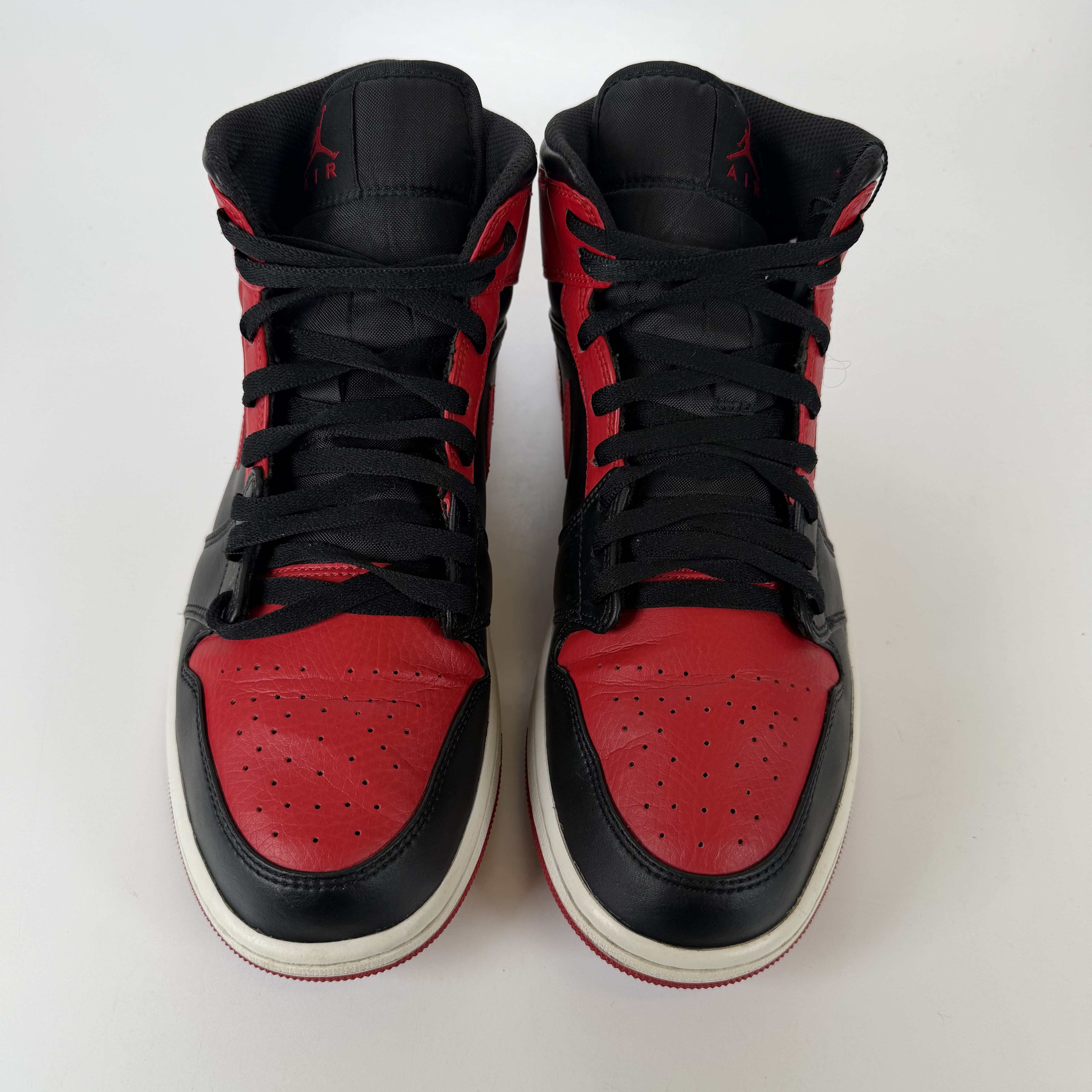 SP3349 Jordan 1 Mid Banned (2020)
