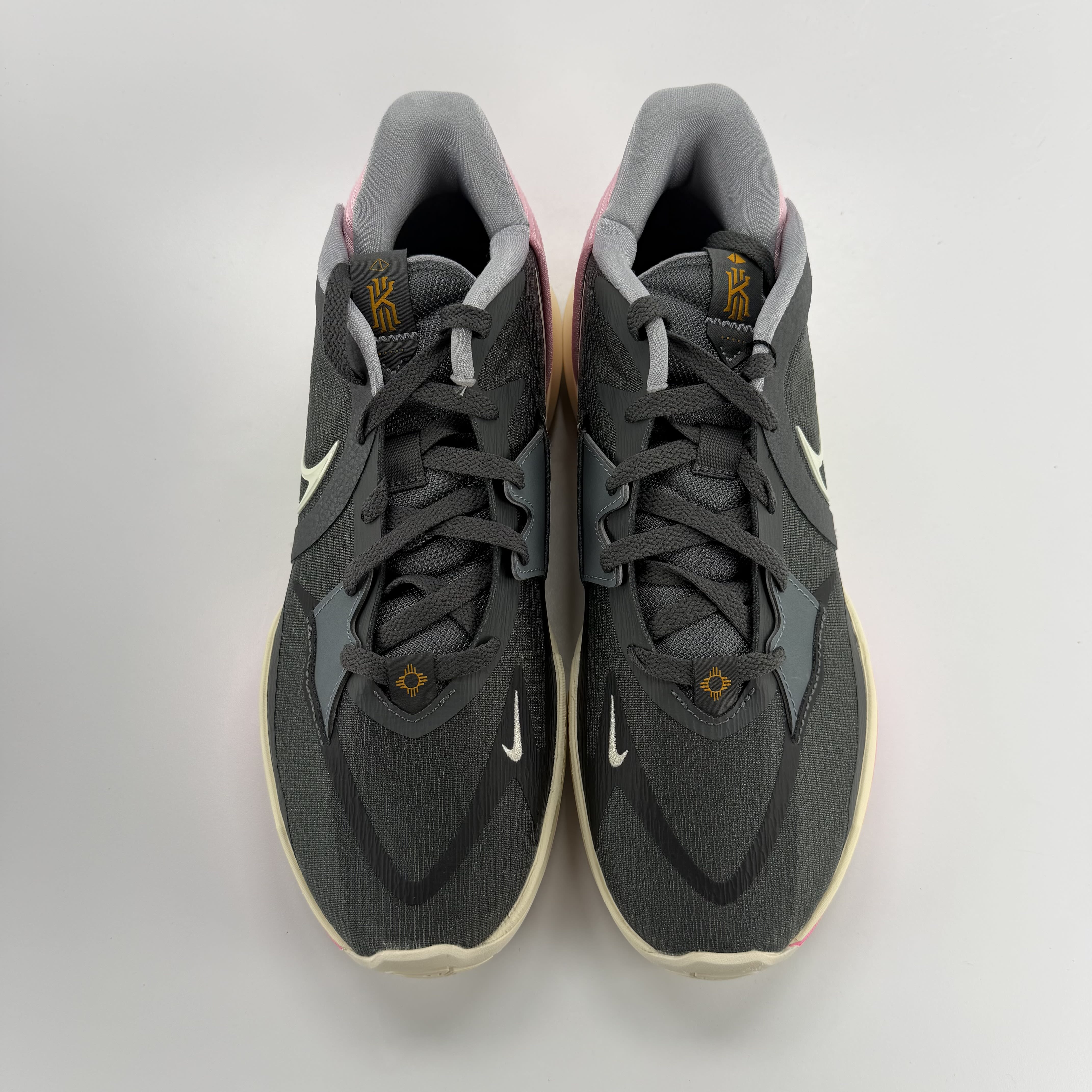 463488 Nike Kyrie 5 Preservation