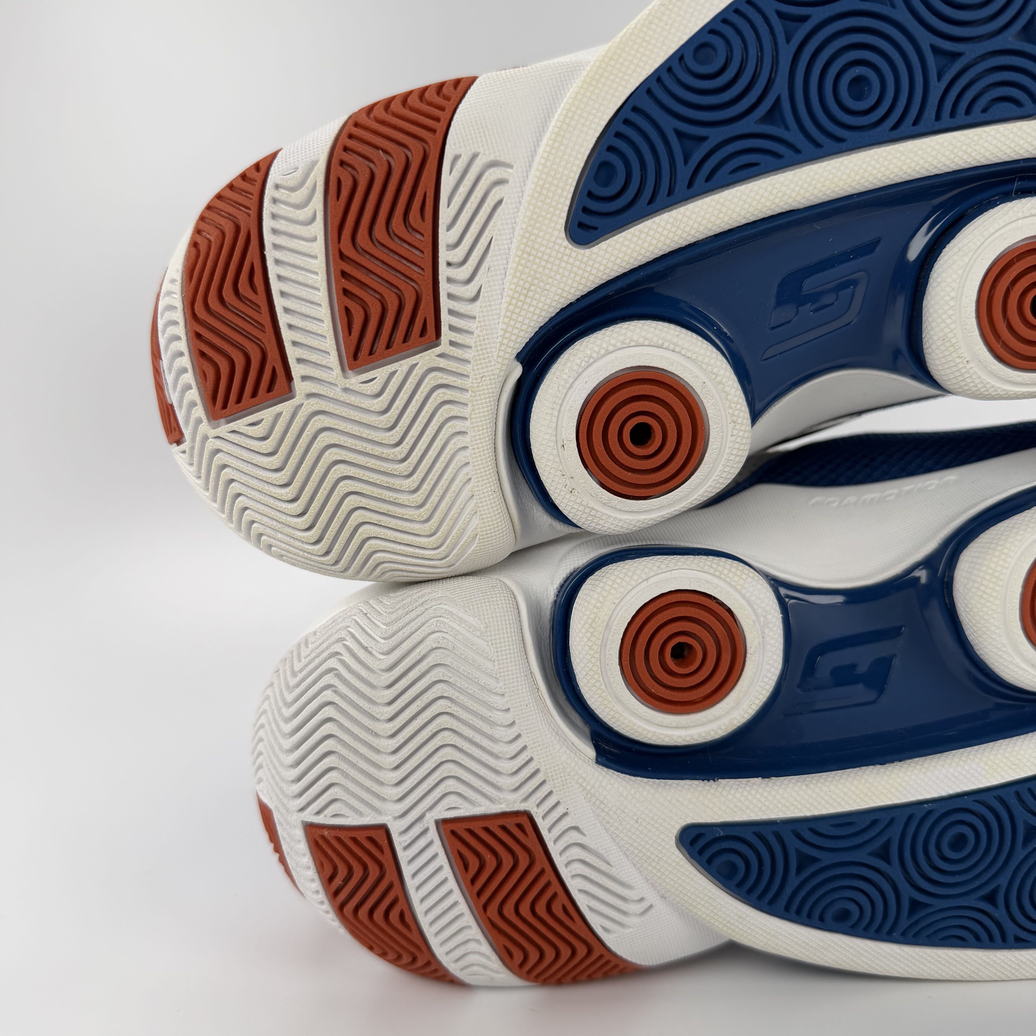 509621 Adidas Gil Zero Mid