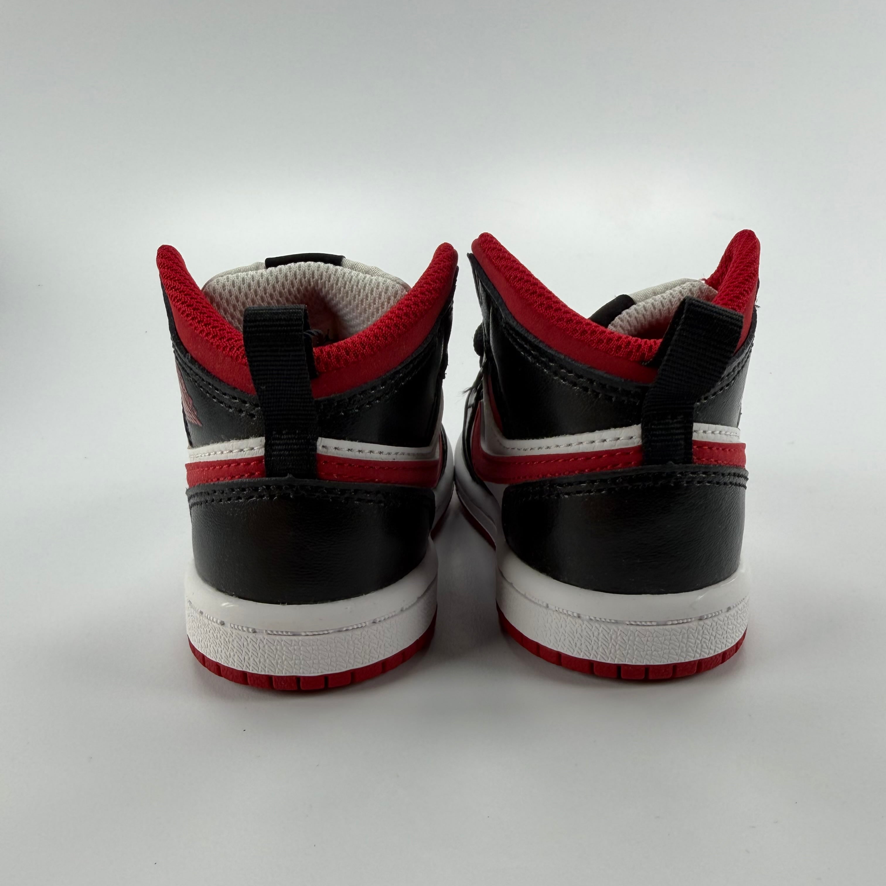 281795 Air Jordan 1 Mid TD 'Black Gym Red'