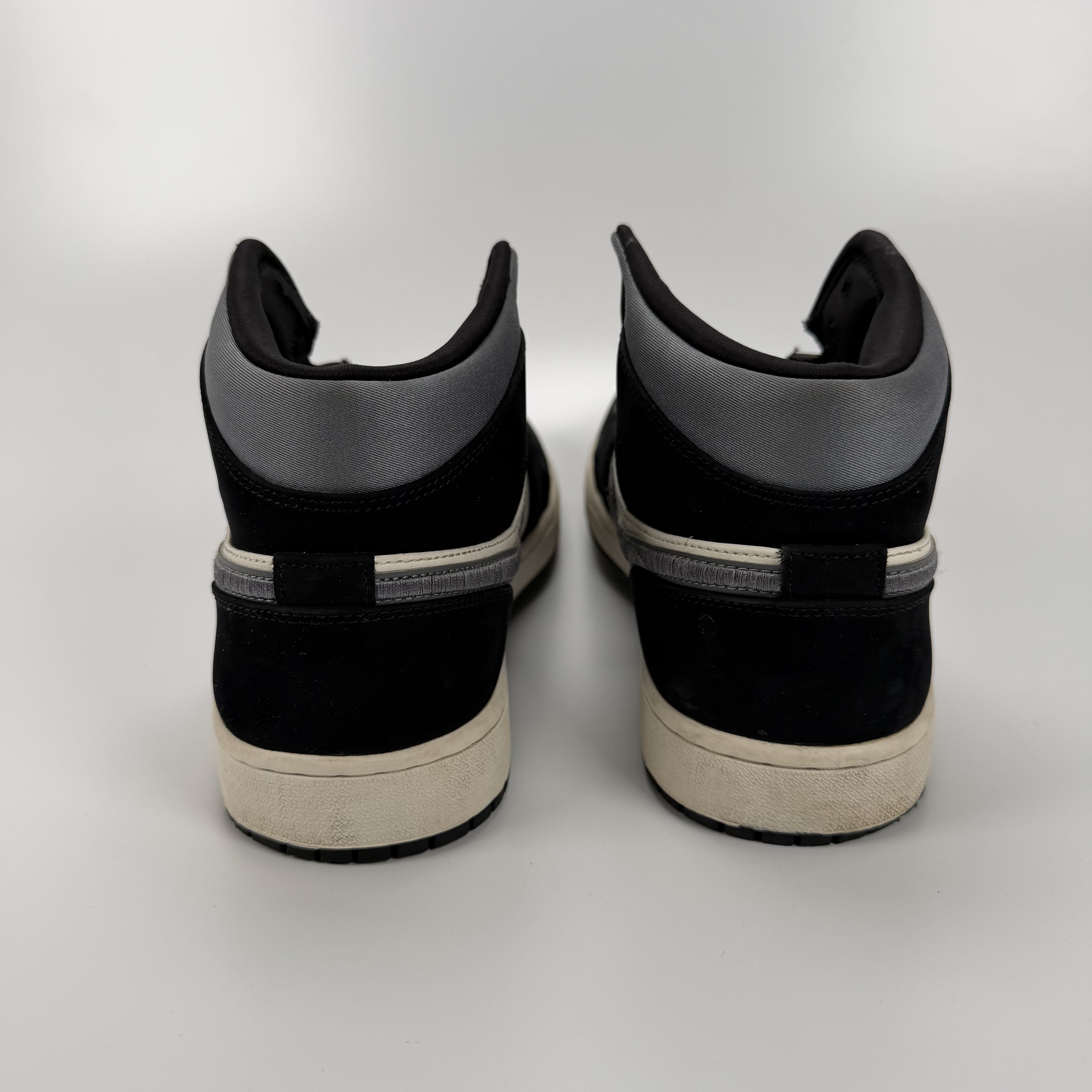 824749 Jordan 1 Mid Satin Grey Toe