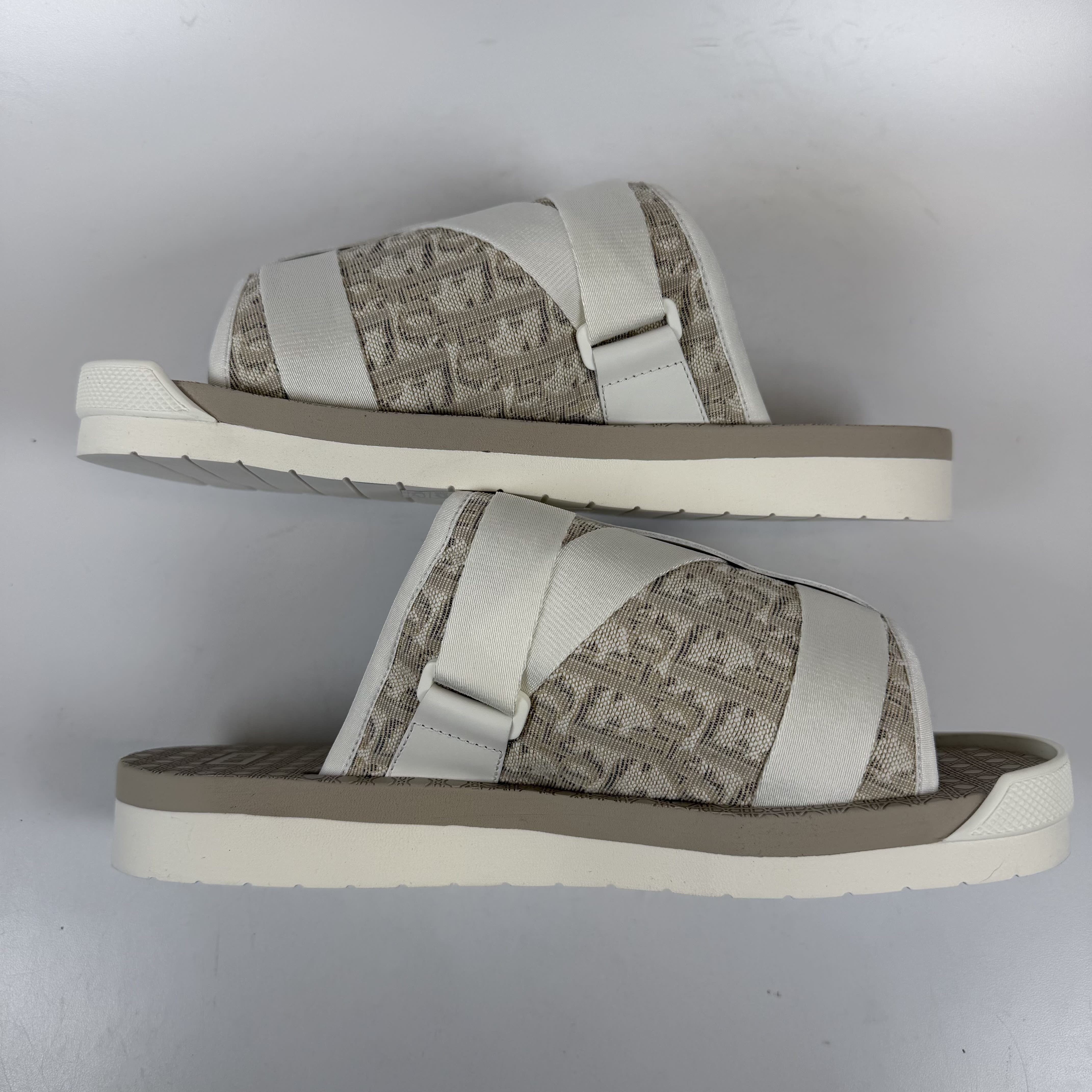 SP13510 Dior Alpha Slide Off White