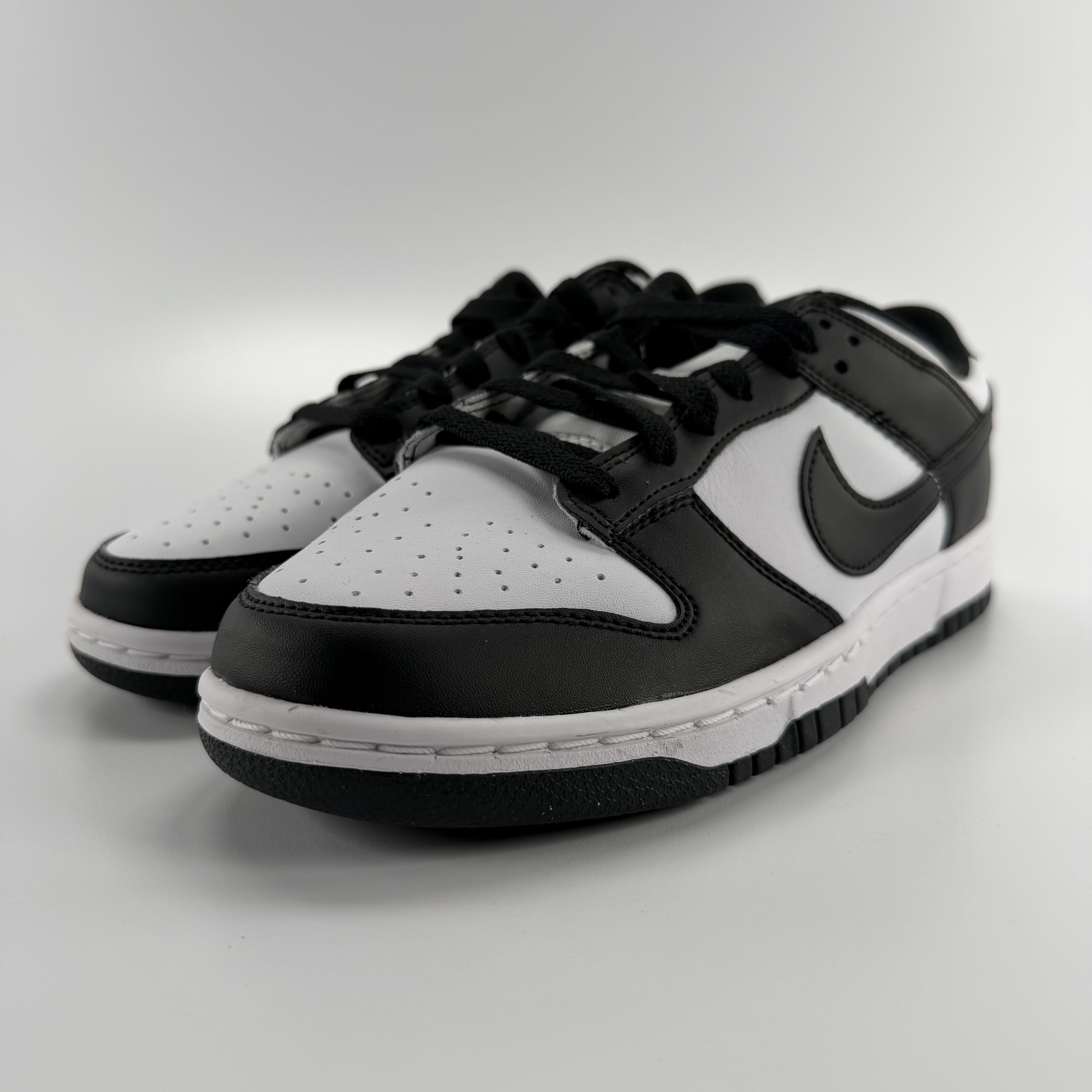 [280686] Wmns Dunk Low Next Nature 'Panda'