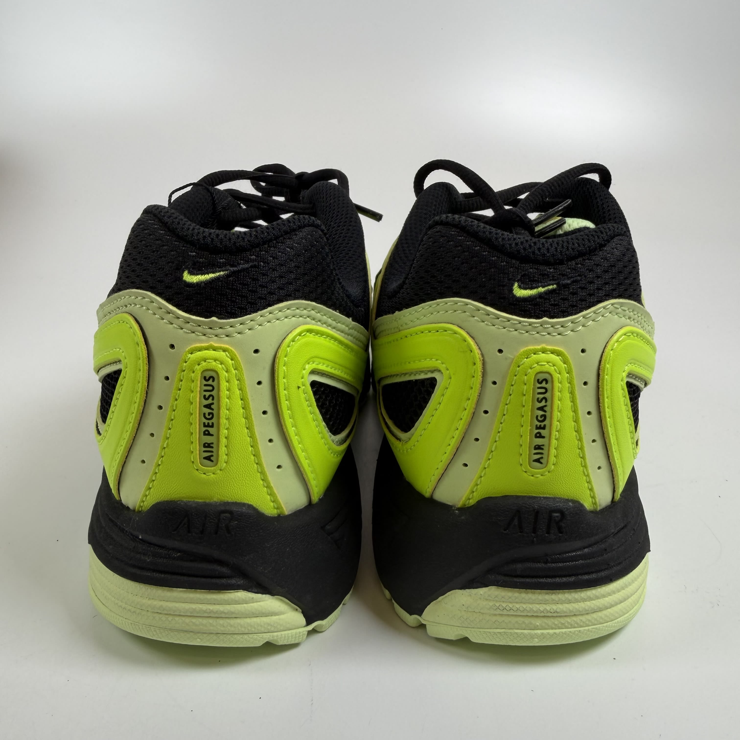 SP9160 Nike Air Peg 2K5 Volt Black