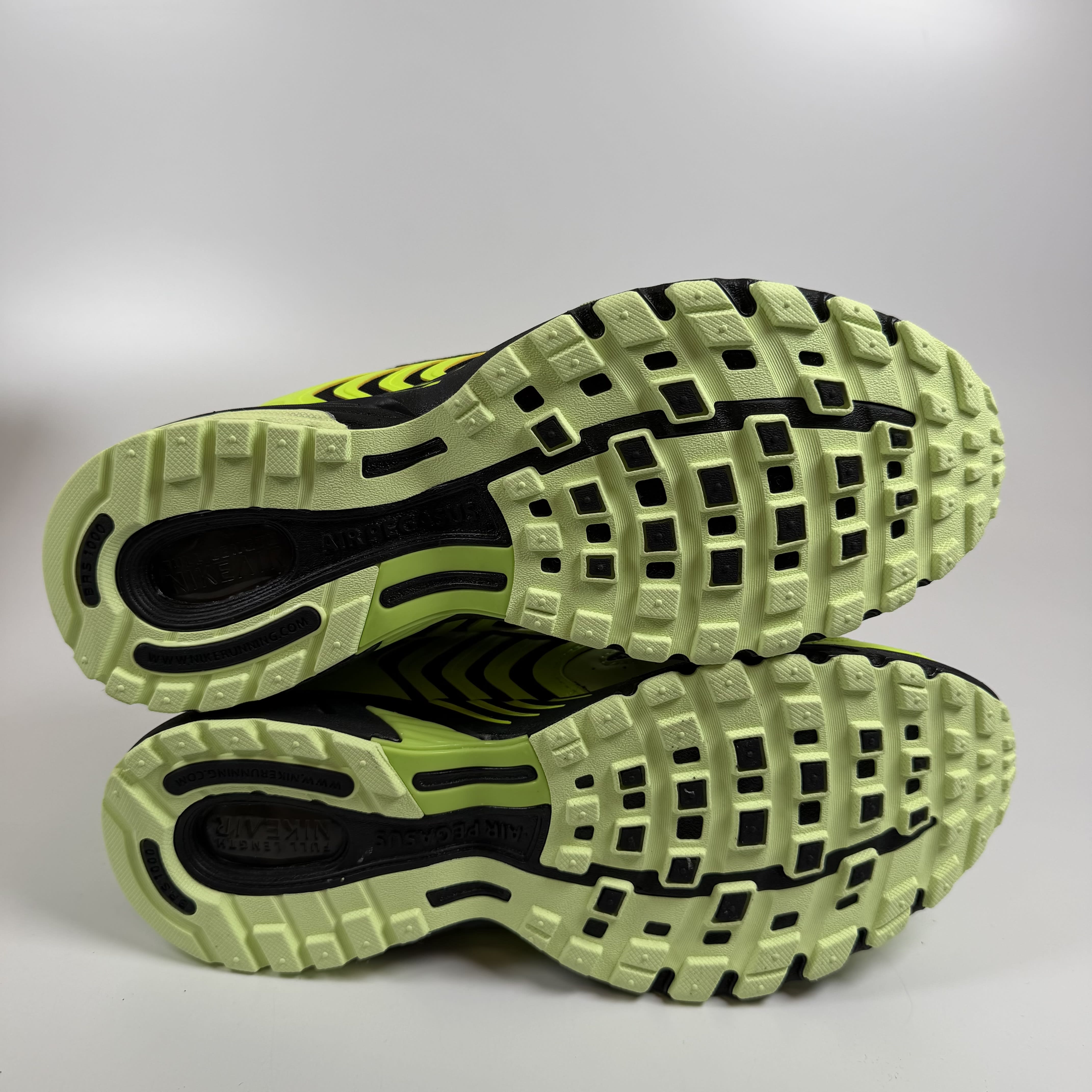 SP9160 Nike Air Peg 2K5 Volt Black