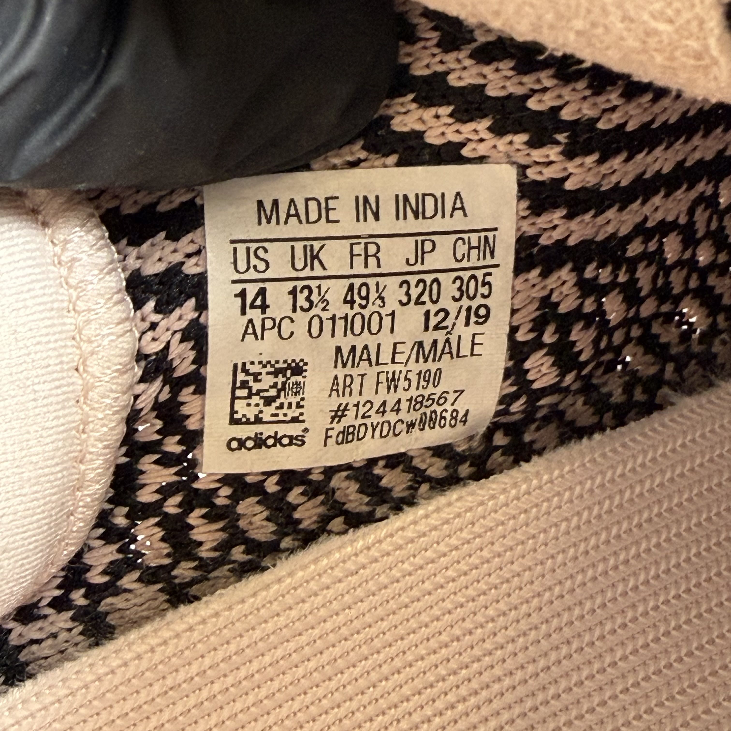 SP623 adidas Yeezy Boost 350 V2 Yecheil (Non-Reflective)