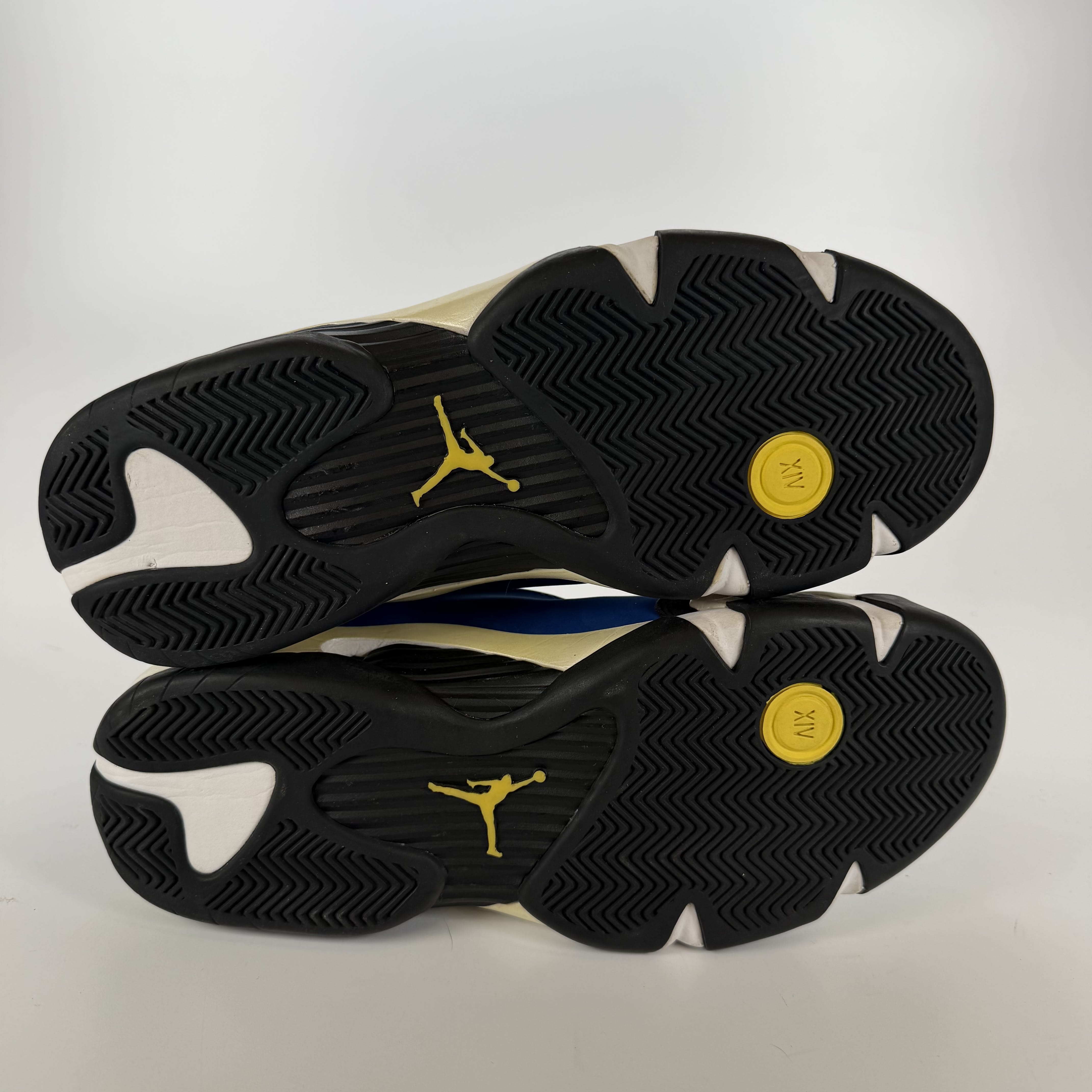 268826 Jordan 14 Retro Low Laney (2015)