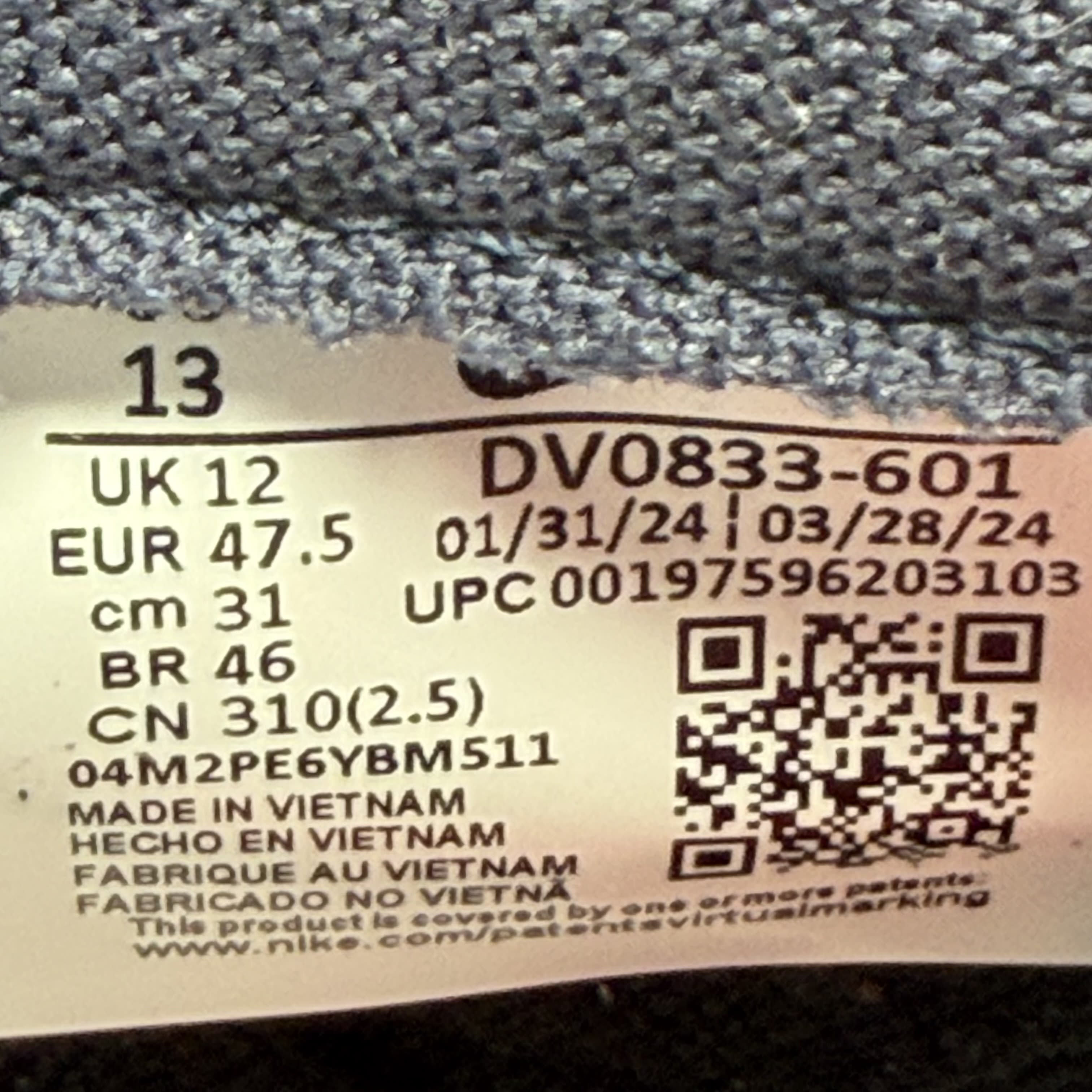 261868 Nike Dunk Low Retro SE CO.JP University Red Obsidian