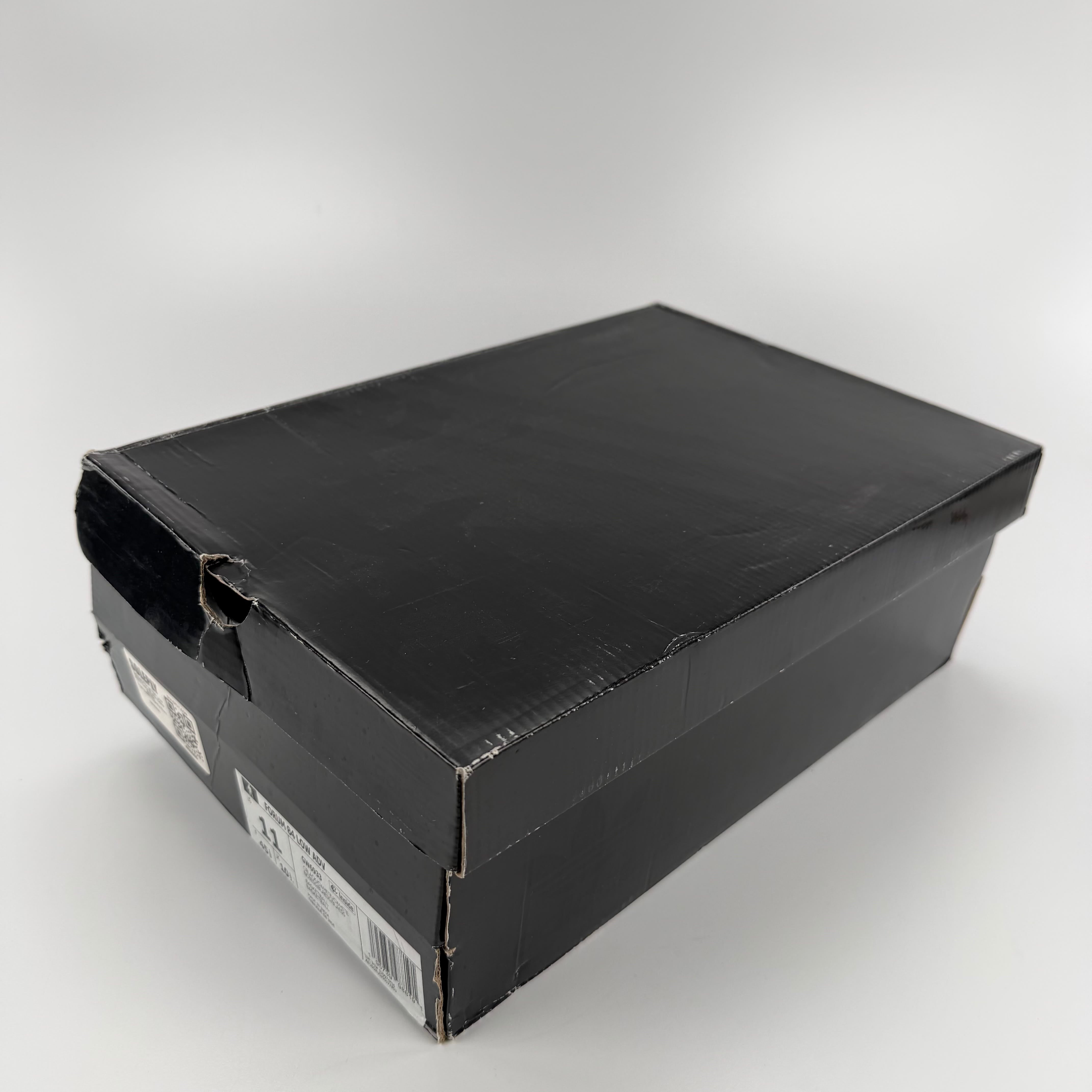 468565 adidas Forum 84 Low ADV Core Black Core White