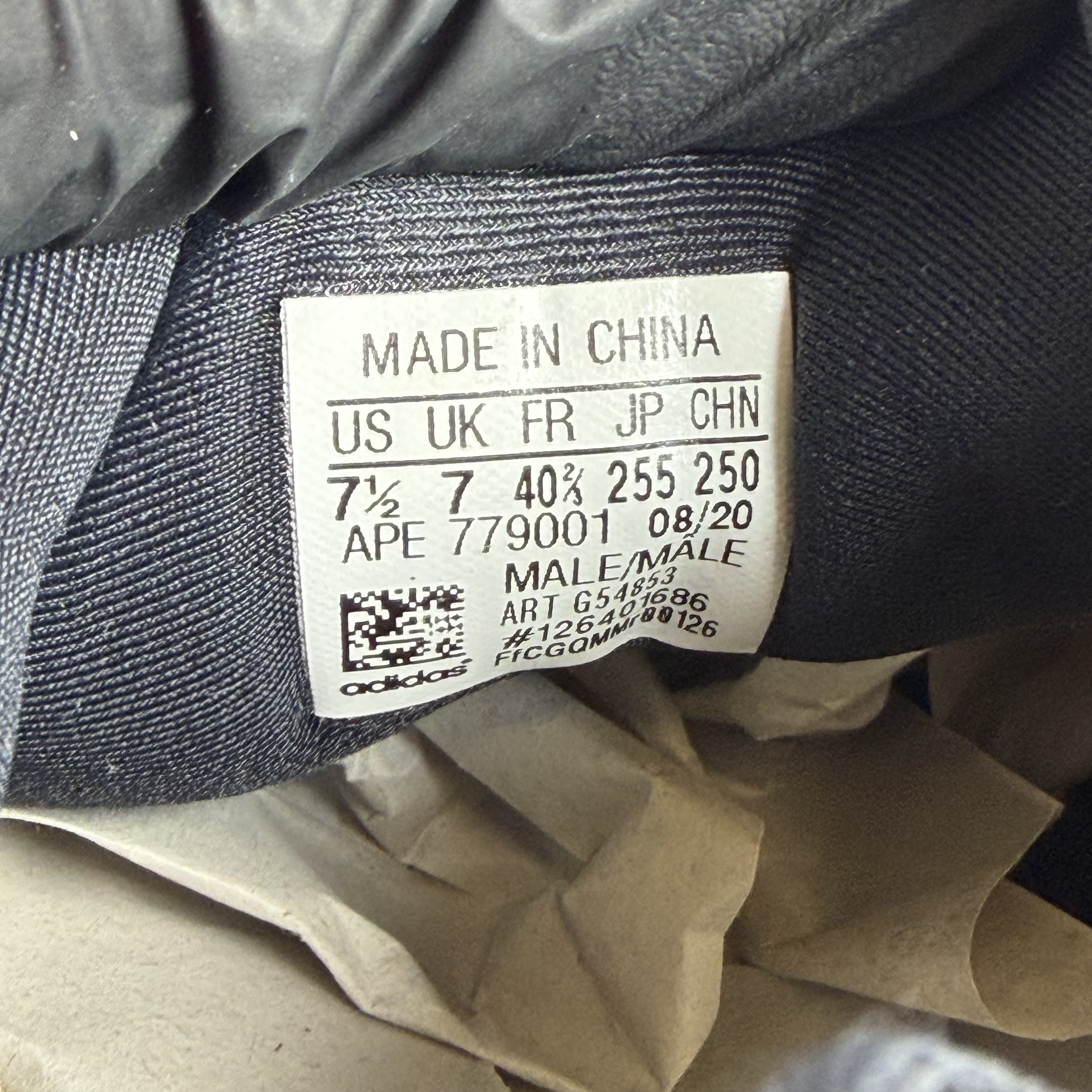 698569 adidas Yeezy 700 V3 Safflower