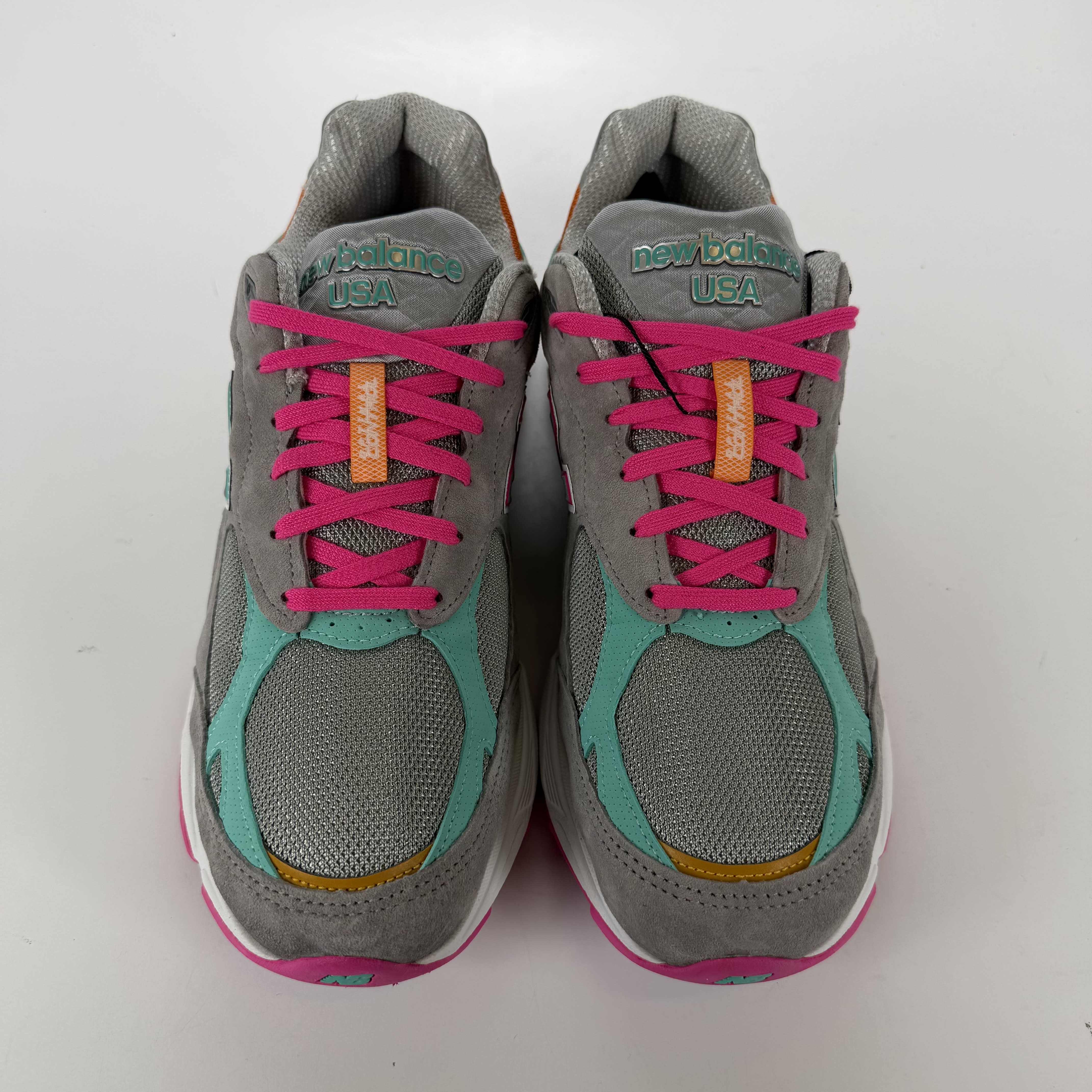 590667 New Balance 990v3 MiUSA DTLR Miami Drive