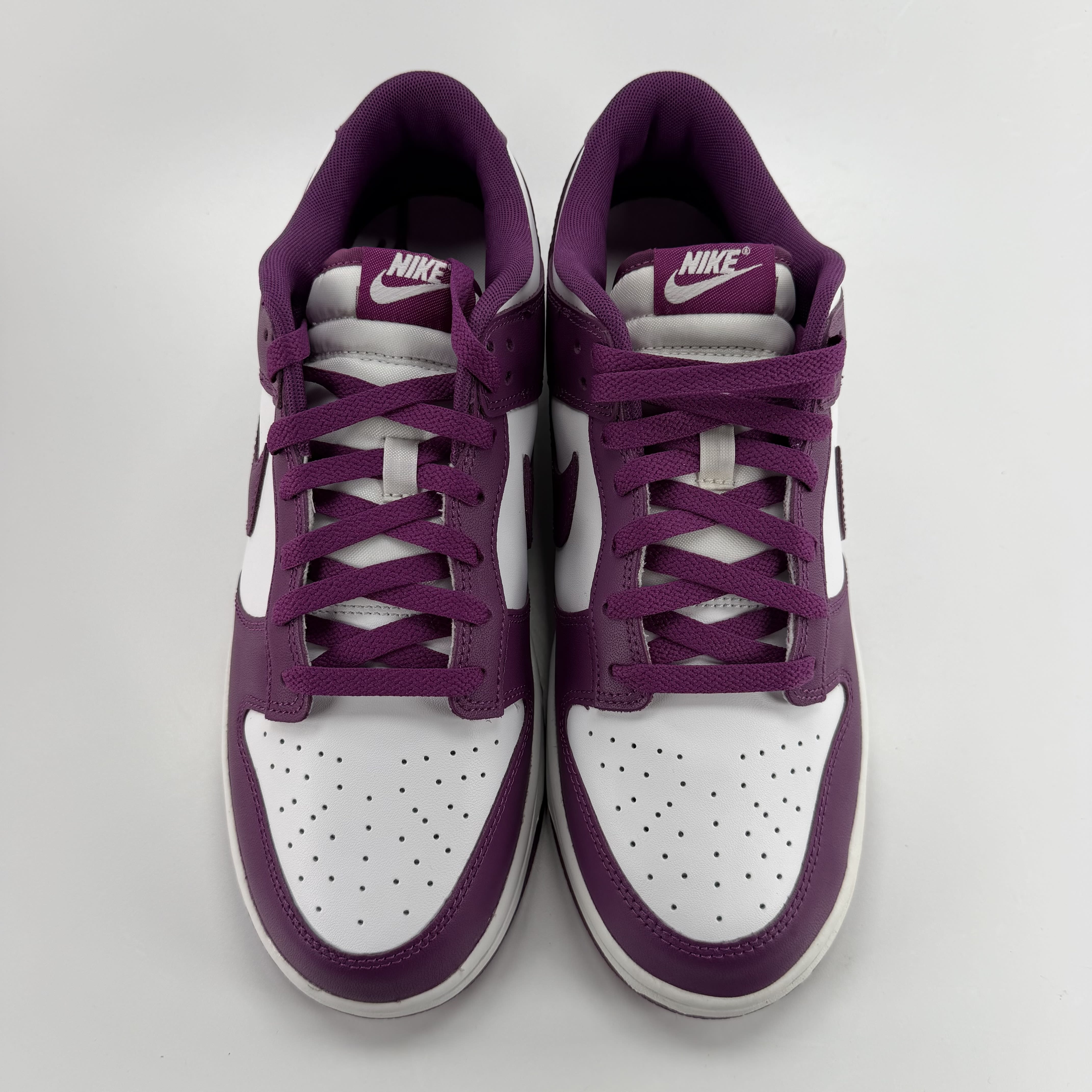 262591 Nike Dunk Low White Viotech