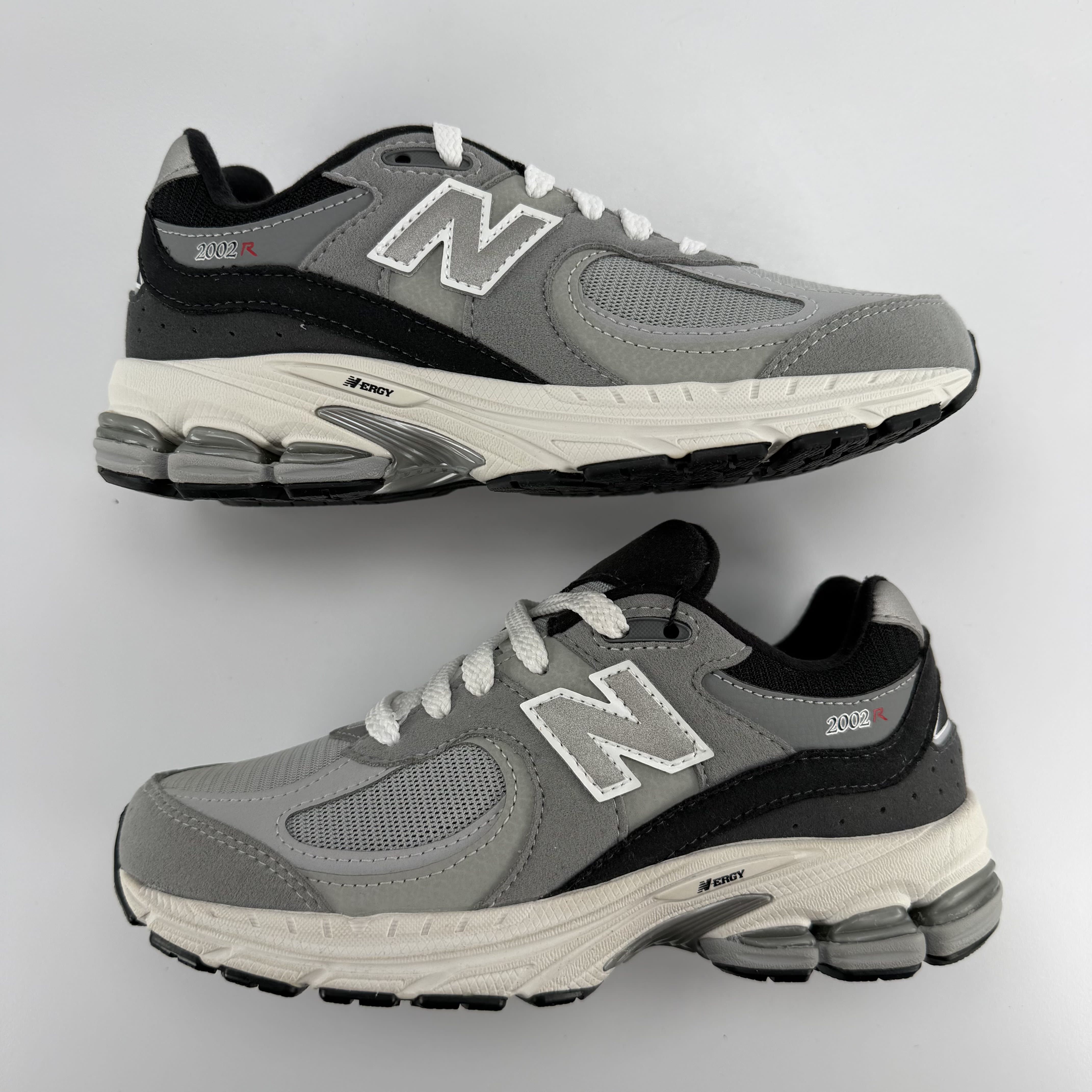 271065 New Balance 2002R "Steel Grey/Black" GS