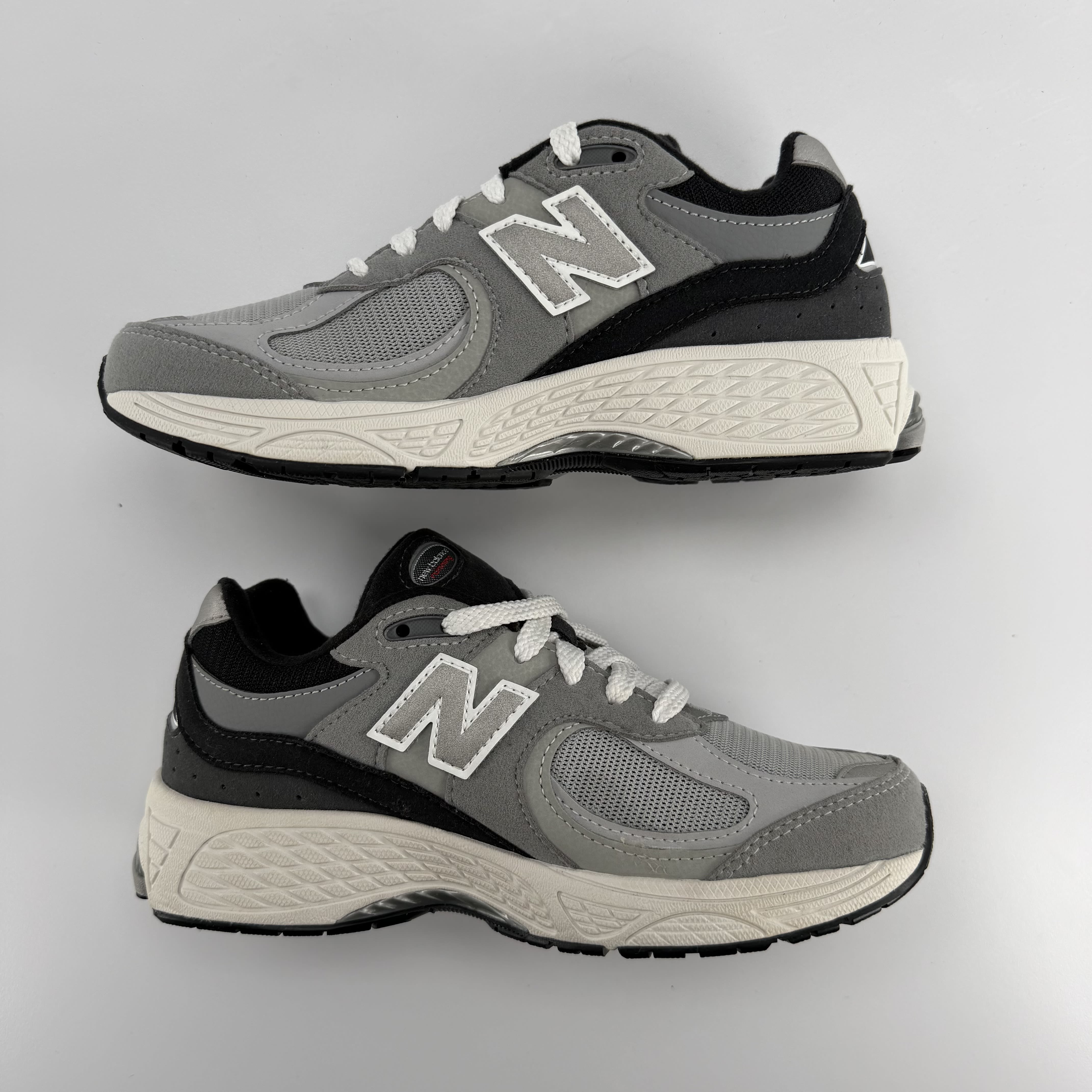 271065 New Balance 2002R "Steel Grey/Black" GS
