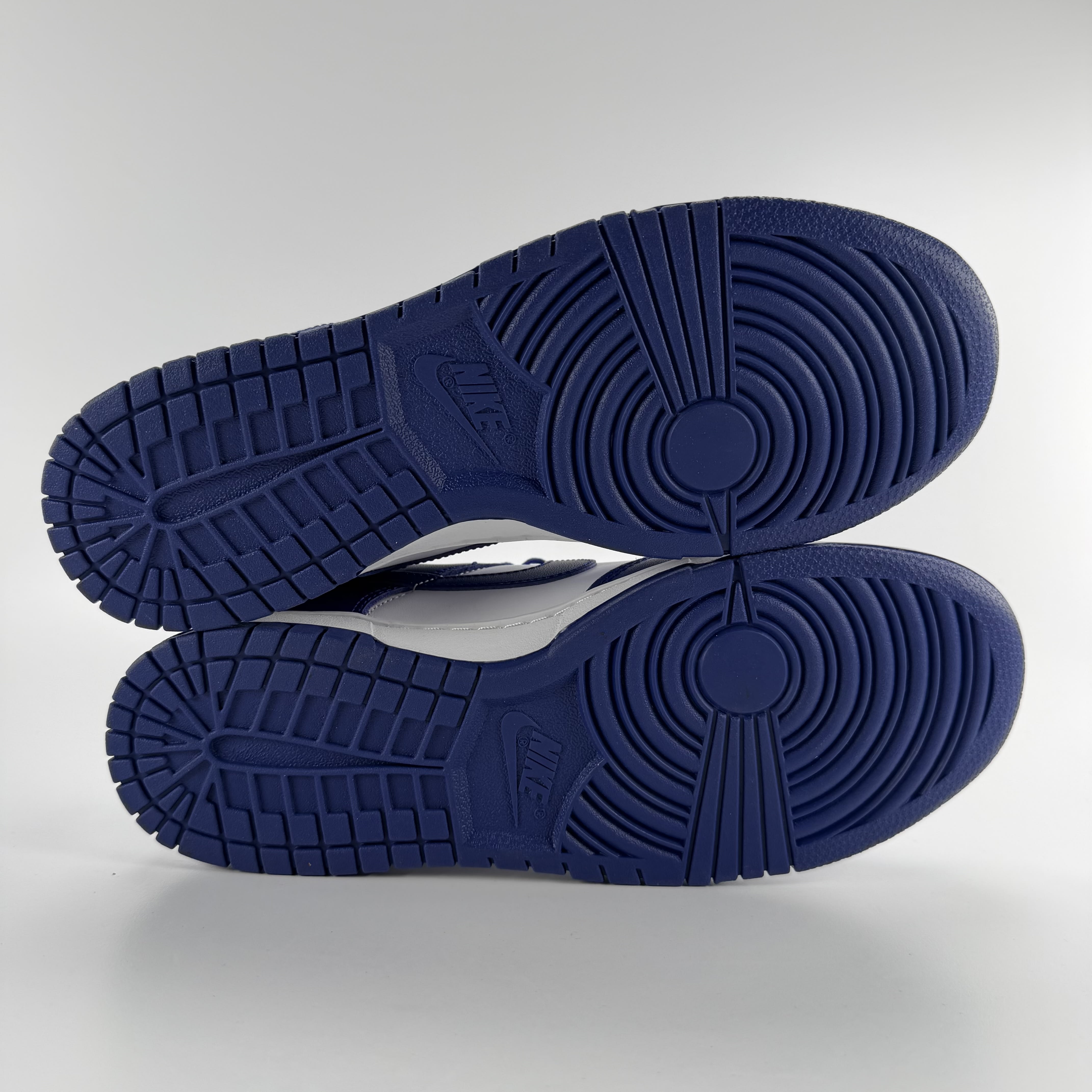 267117 Nike Dunk Low Concord