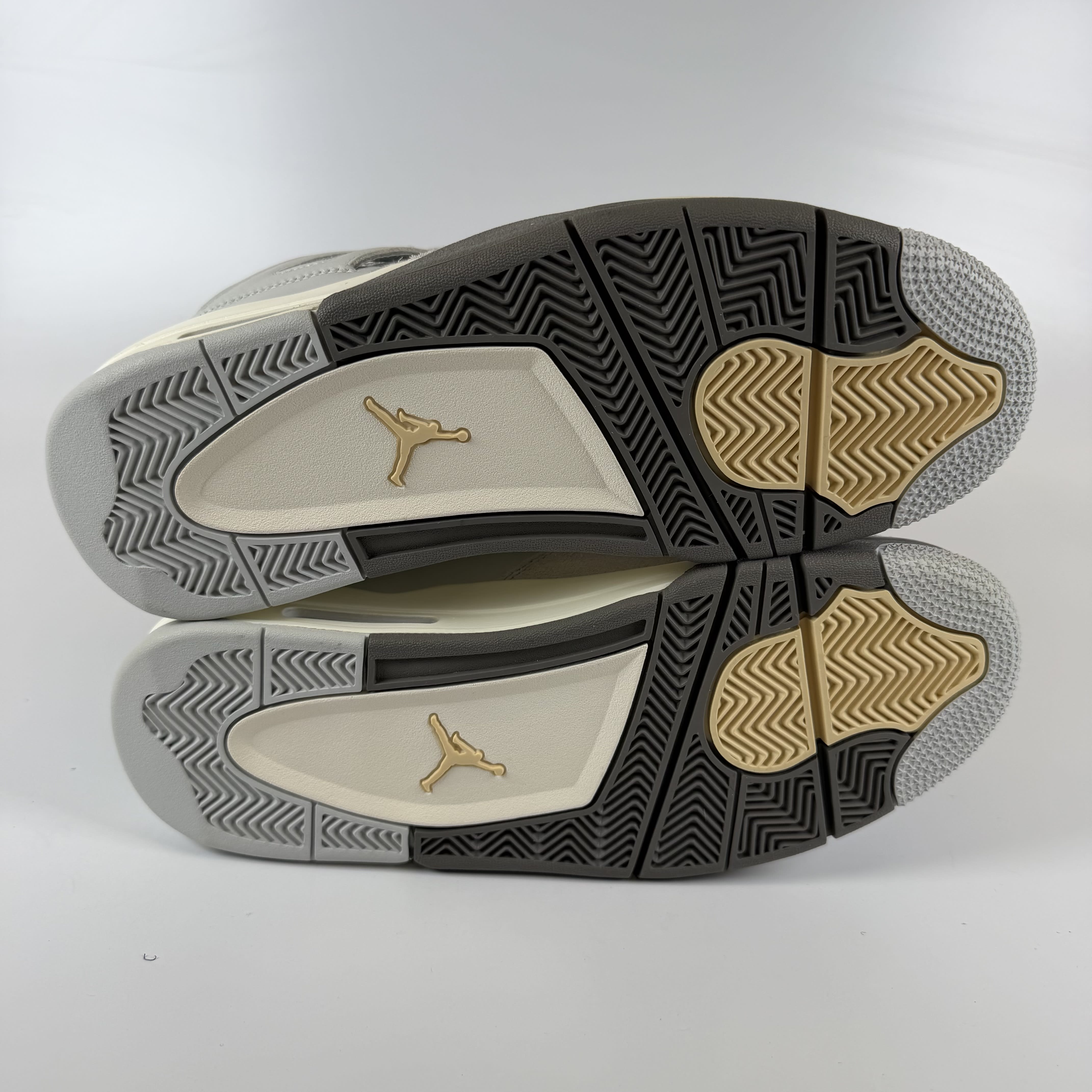 SP6482 Jordan 4 Retro SE Craft Photon Dust