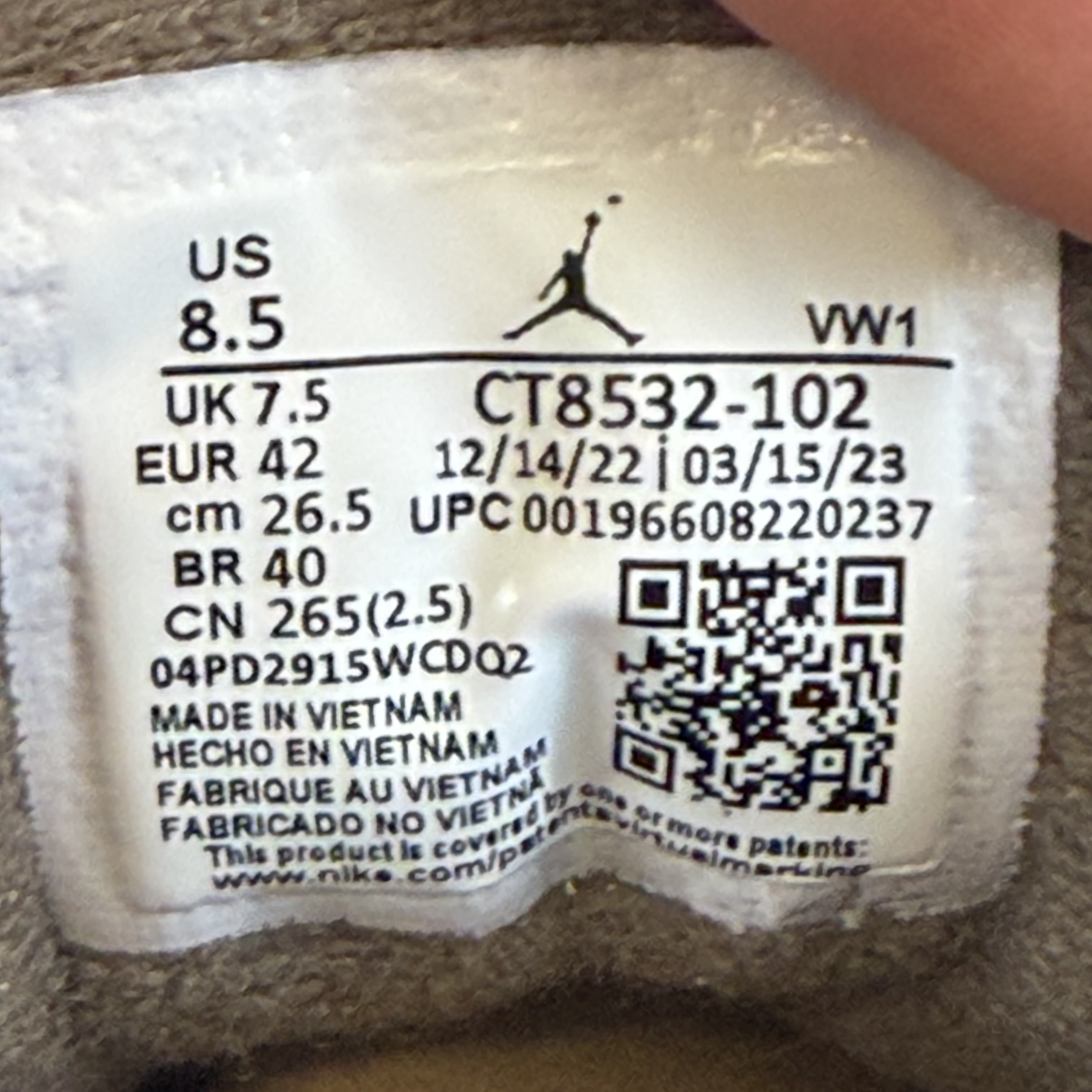 [625817] Jordan 3 Retro Palomino