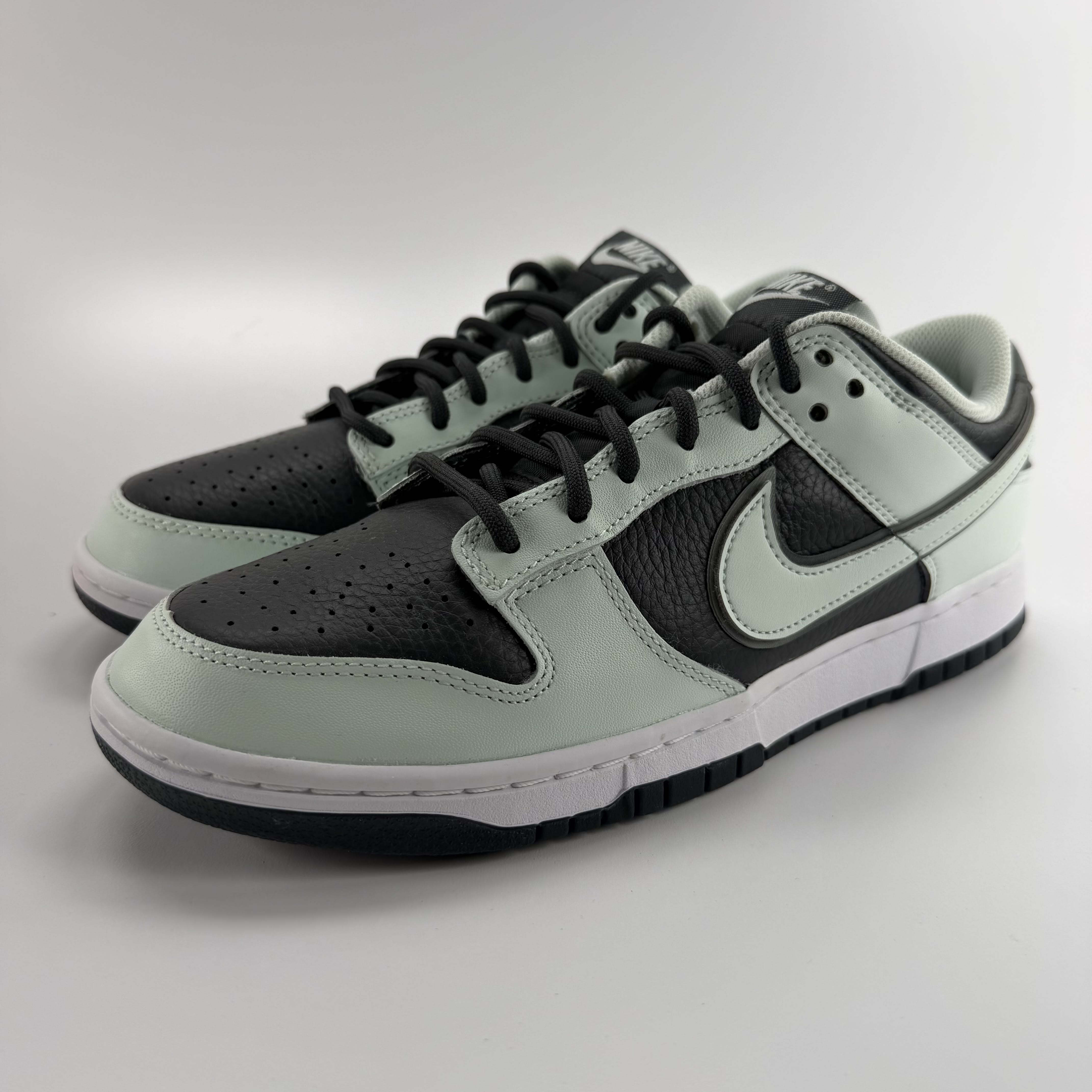 340792 Nike Dunk Low Dark Smoke Grey Barely Green