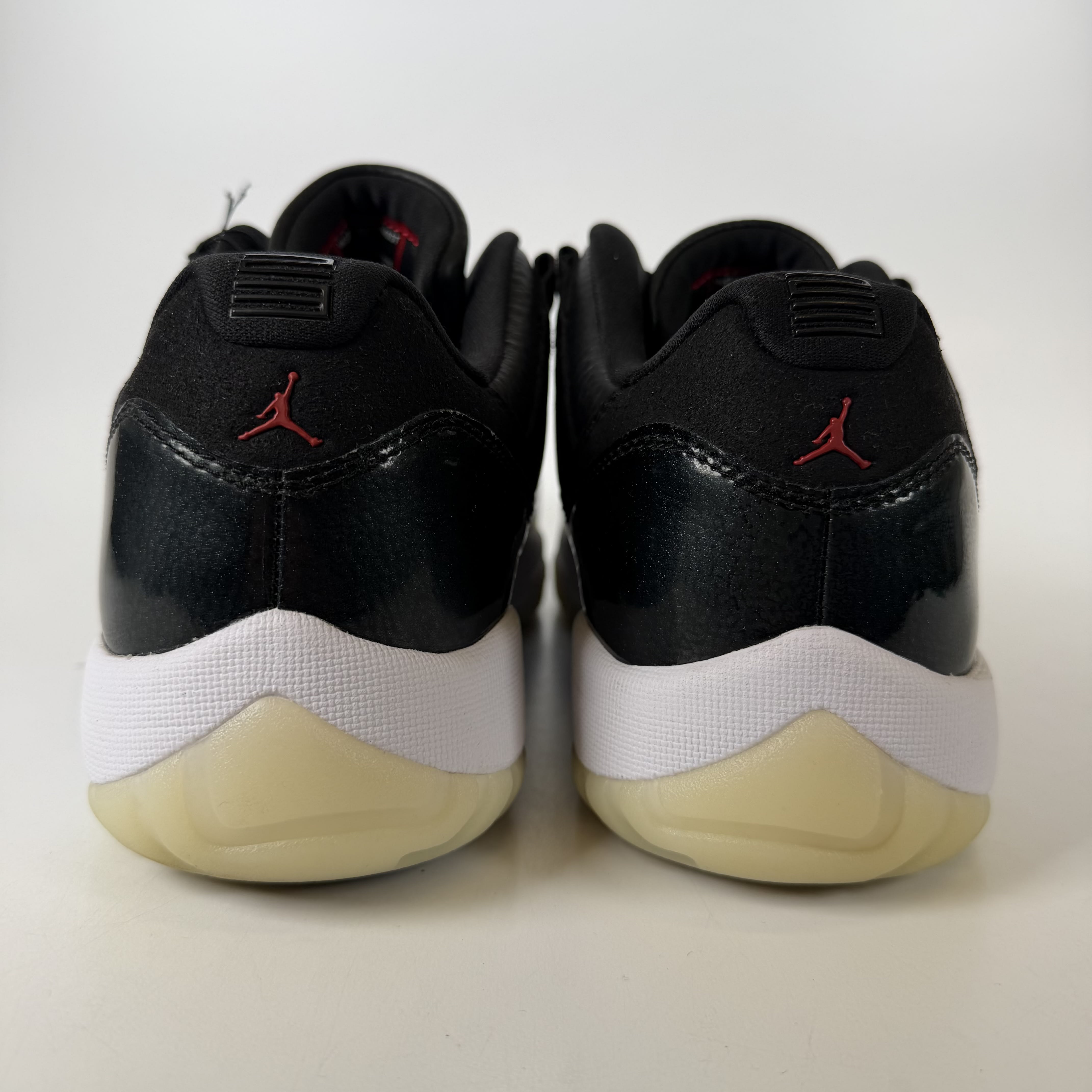 521826 Jordan 11 Retro Low 72-10