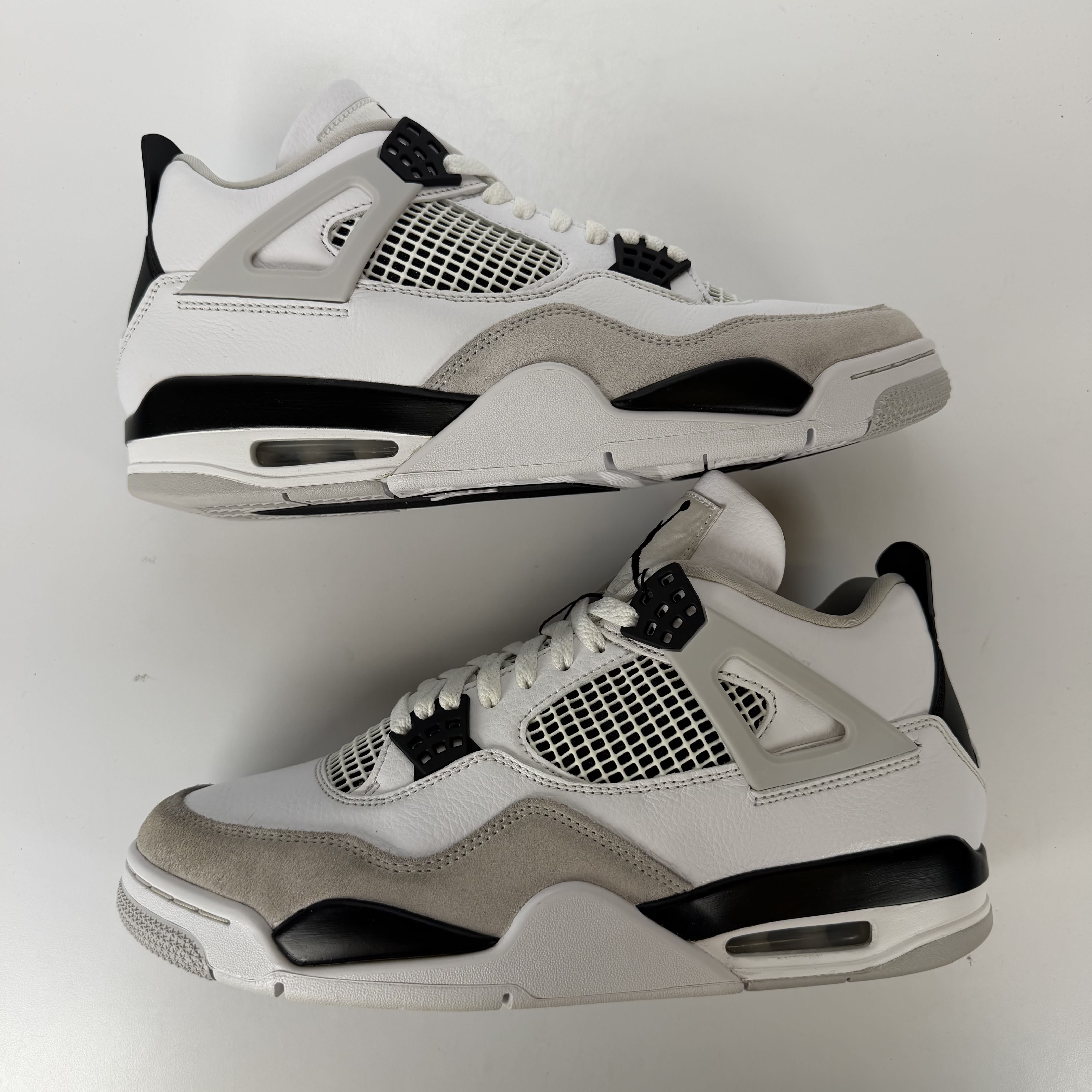 516343 Jordan 4 Retro Military Black